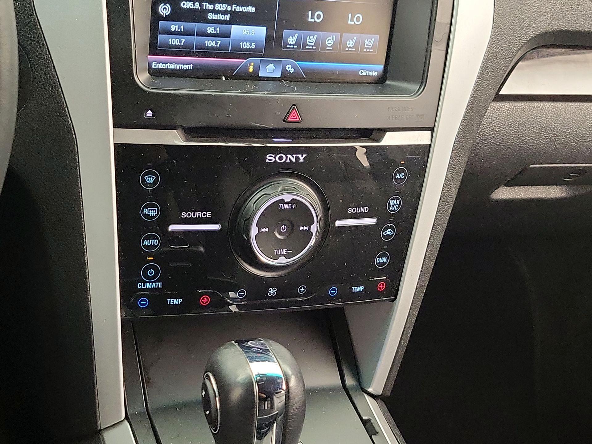 Thumbnail: 2014 Ford Explorer - 17