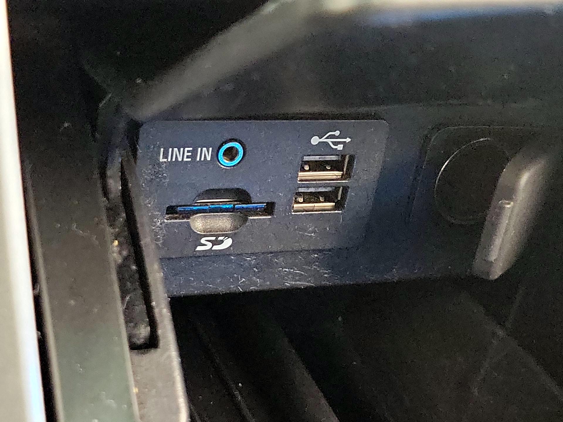 Thumbnail: 2014 Ford Explorer - 19