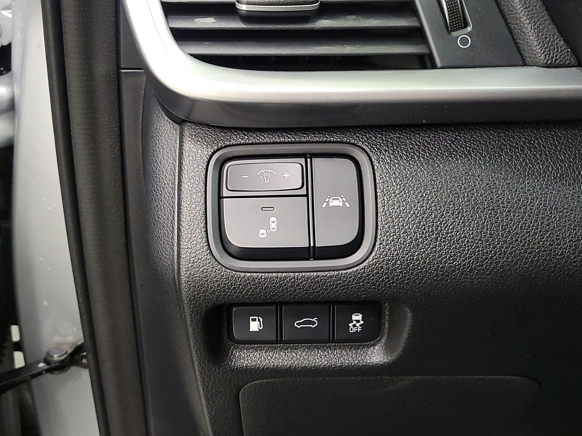 Thumbnail: 2020 Kia Optima - 13