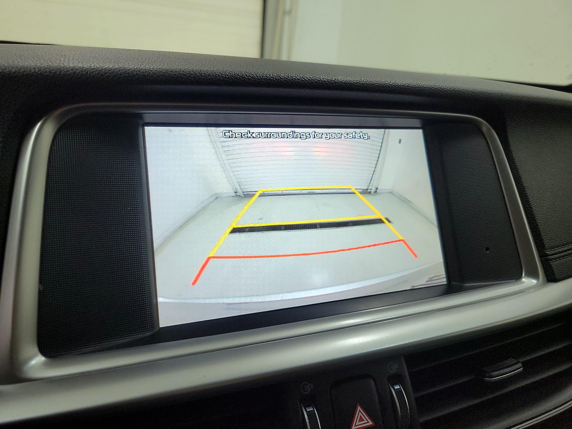 Thumbnail: 2020 Kia Optima - 14