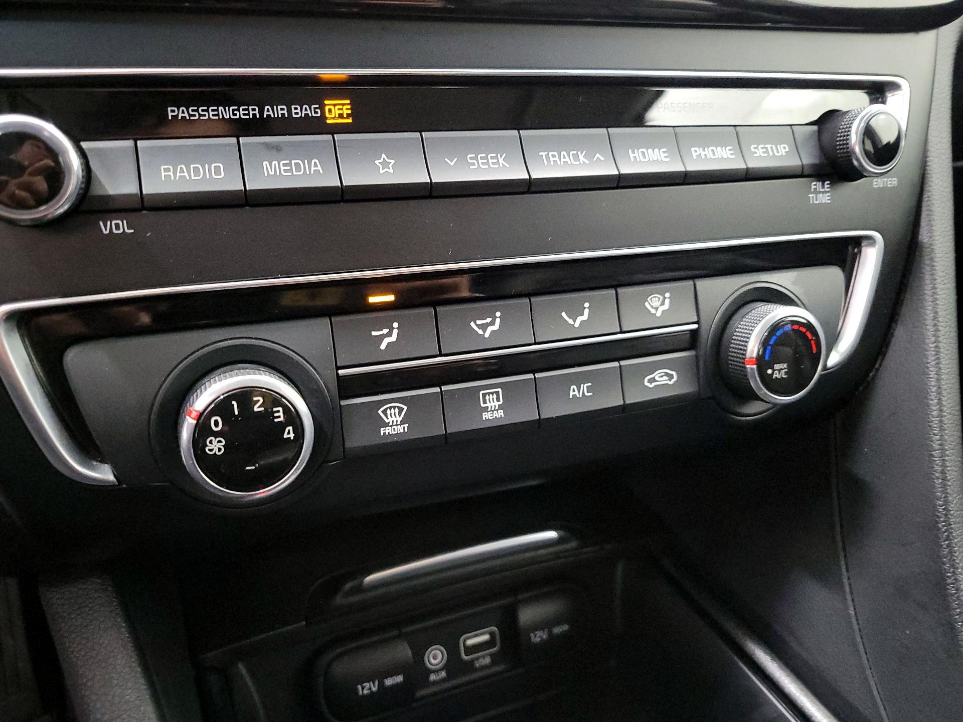 Thumbnail: 2020 Kia Optima - 16