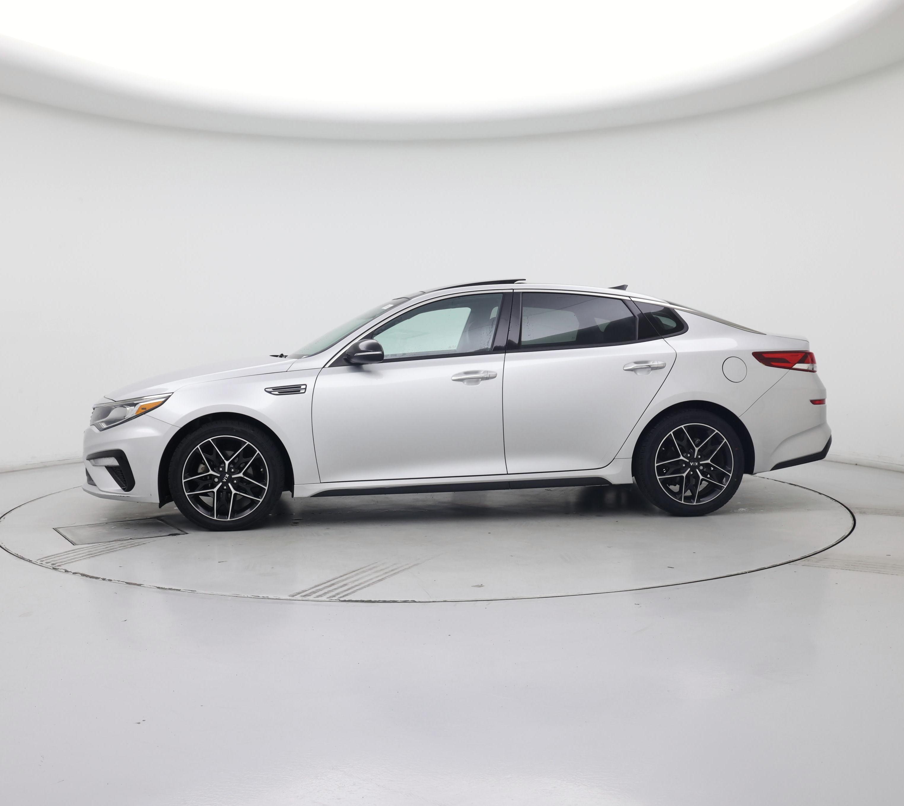 Thumbnail: 2020 Kia Optima - 3