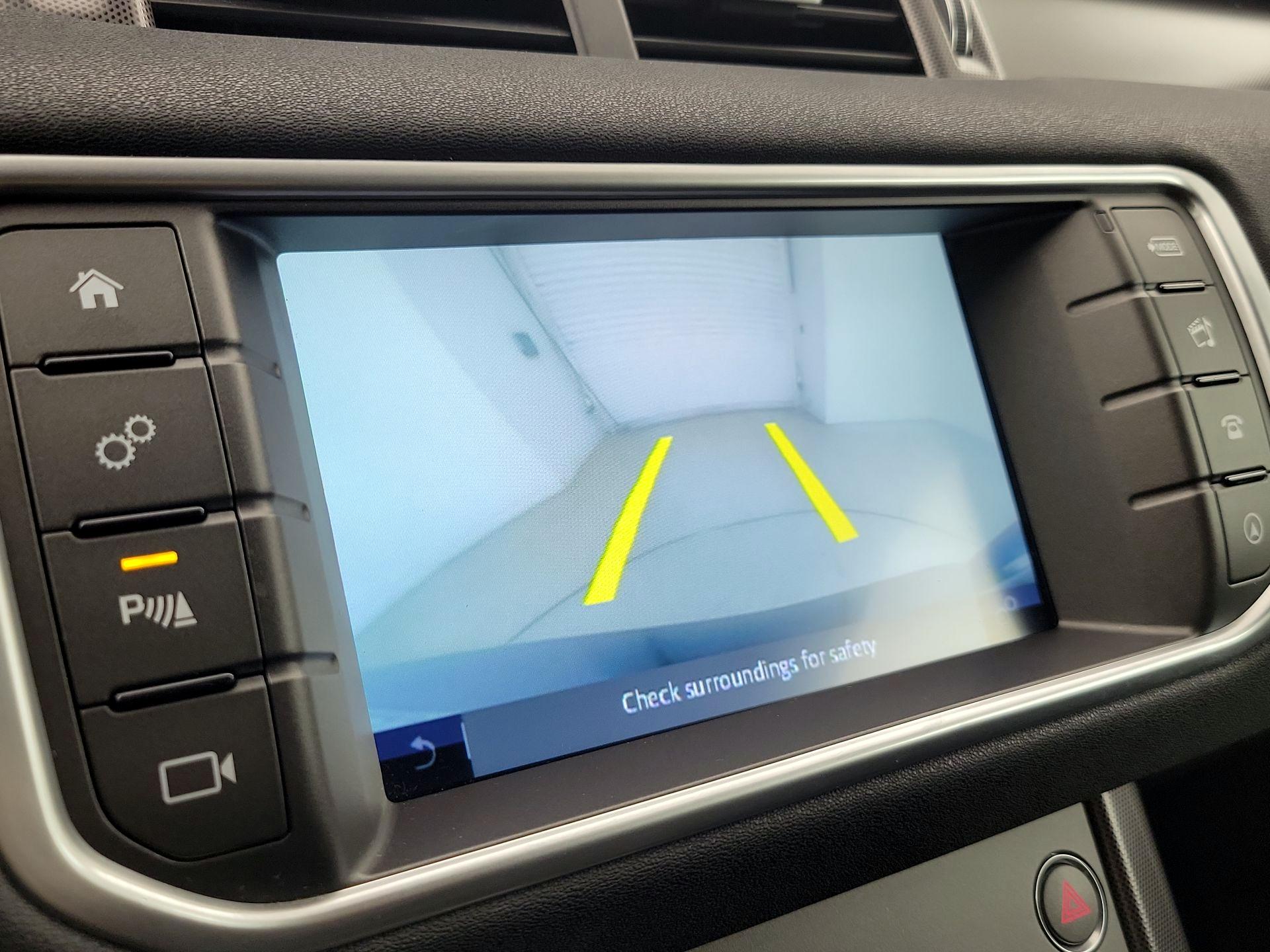 Thumbnail: 2018 Land Rover Range Rover Evoque - 15