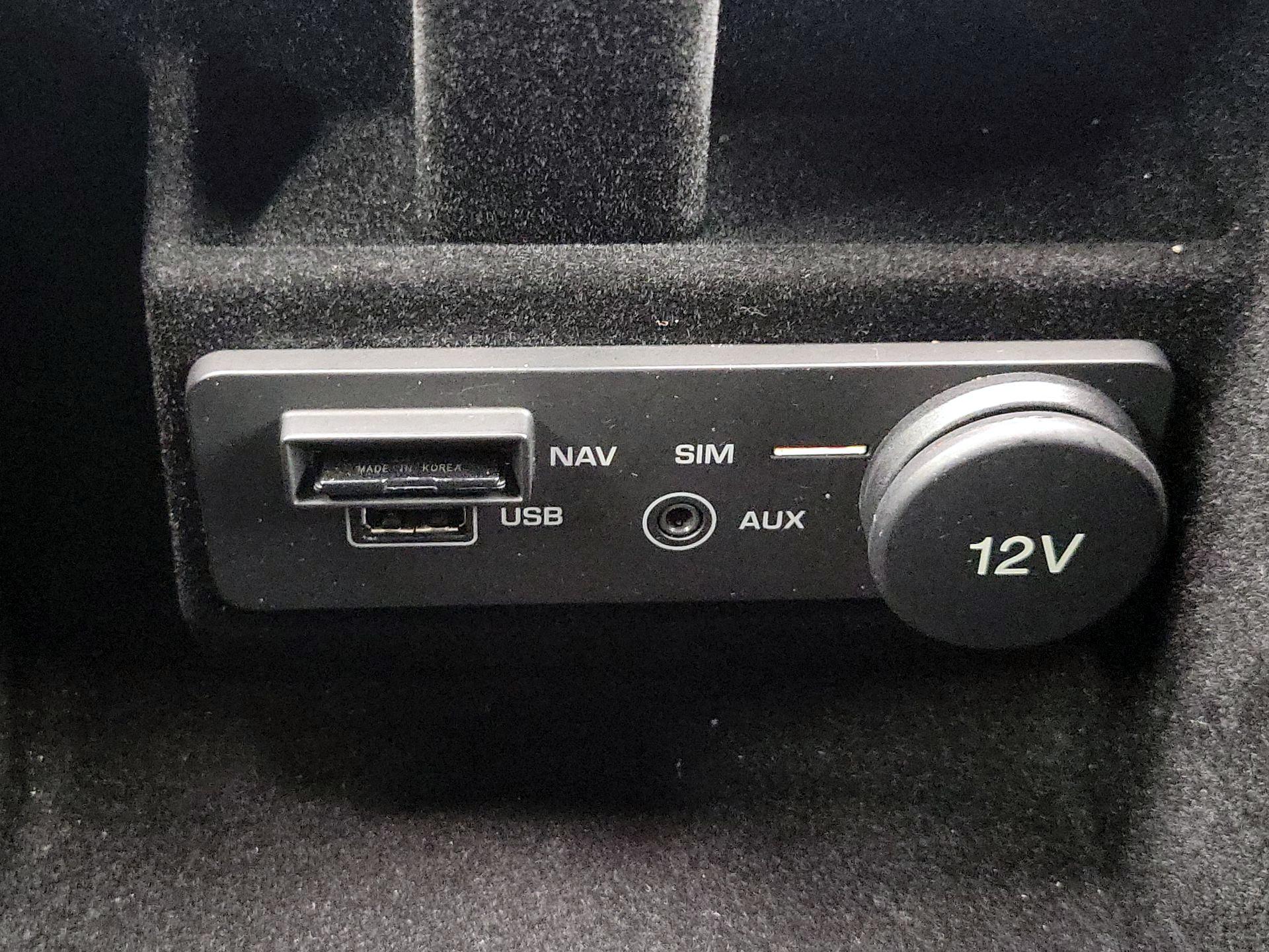 Thumbnail: 2018 Land Rover Range Rover Evoque - 19