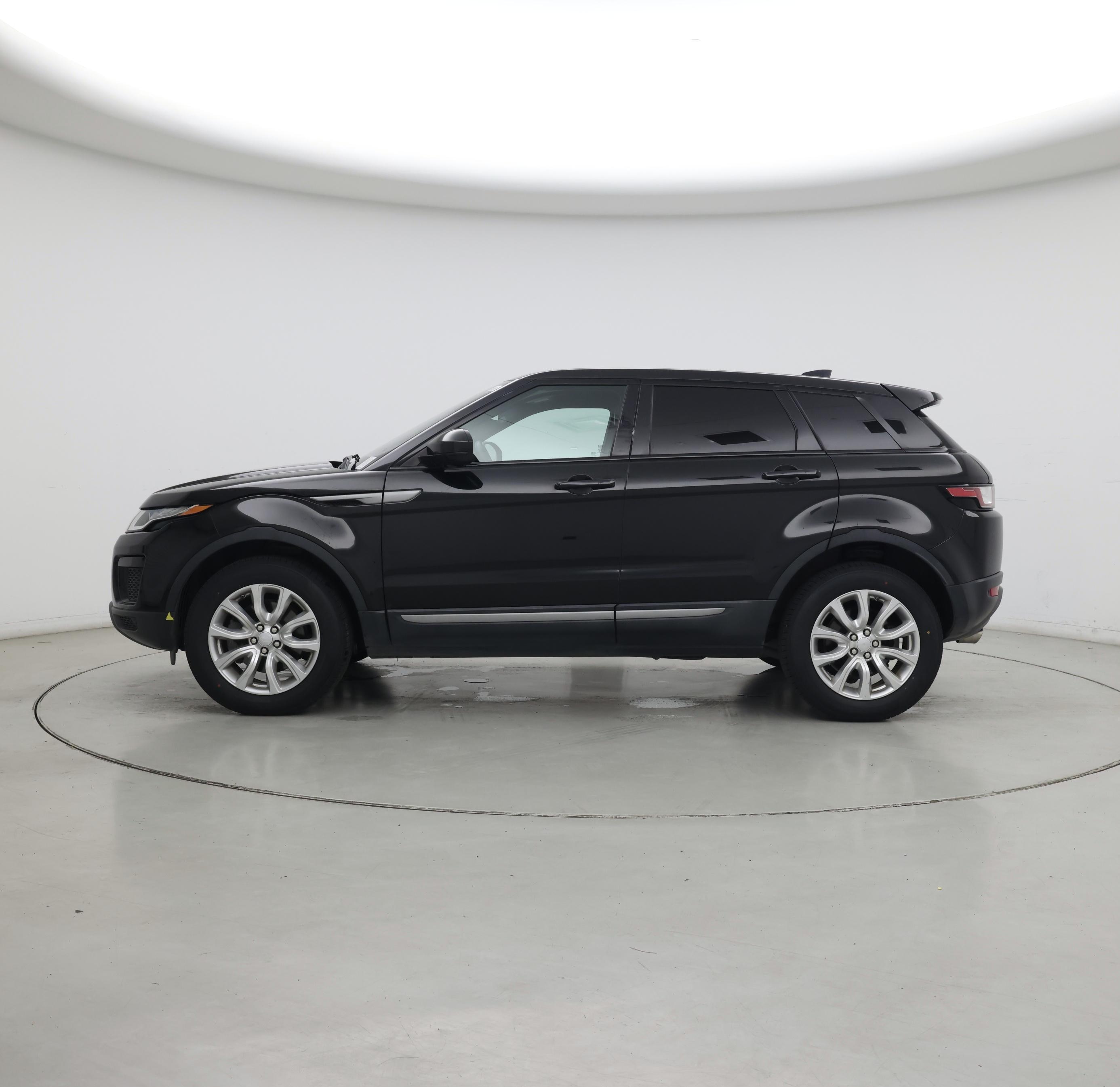 Thumbnail: 2018 Land Rover Range Rover Evoque - 3