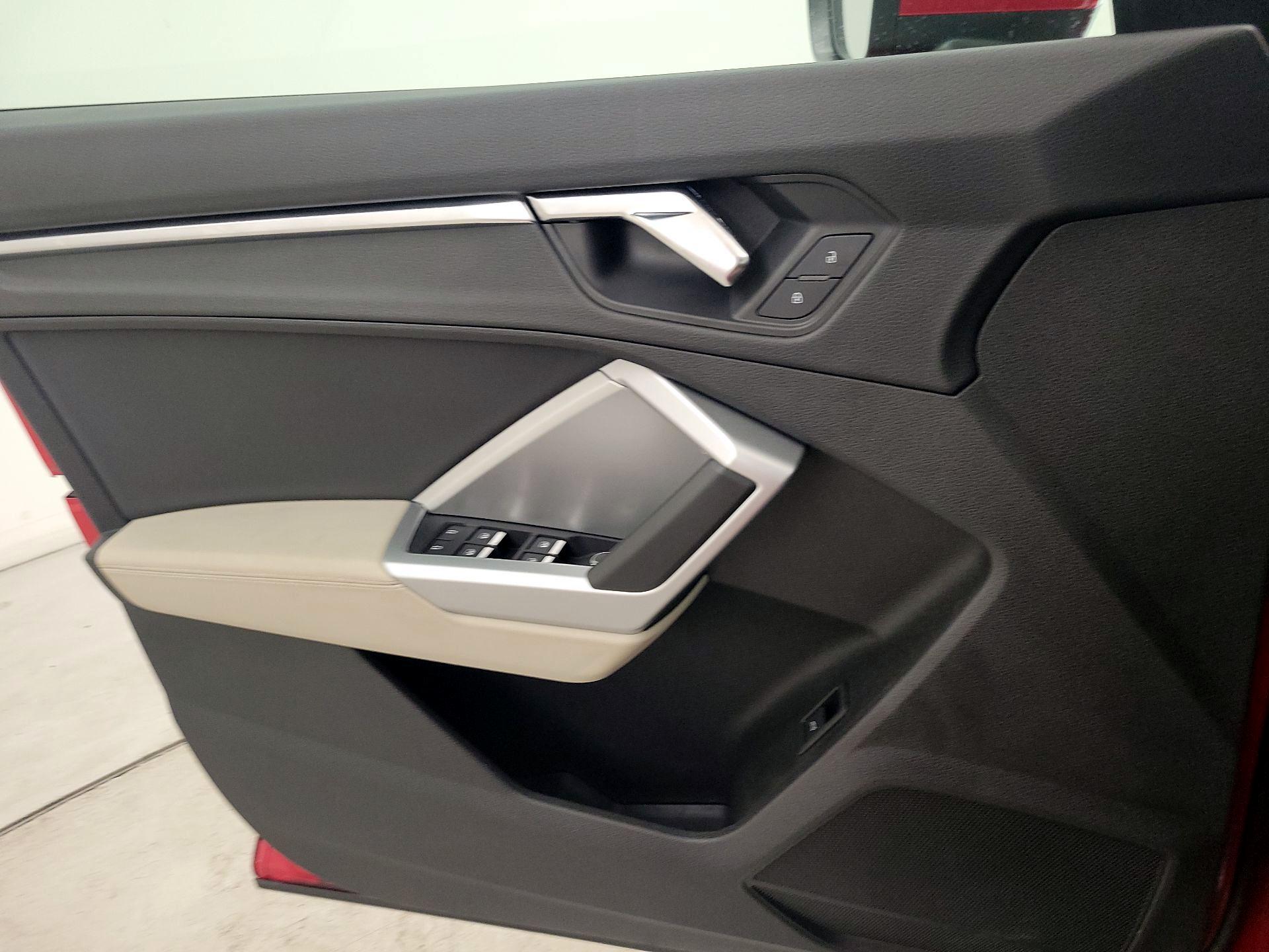 Thumbnail: 2020 Audi Q3 - 12