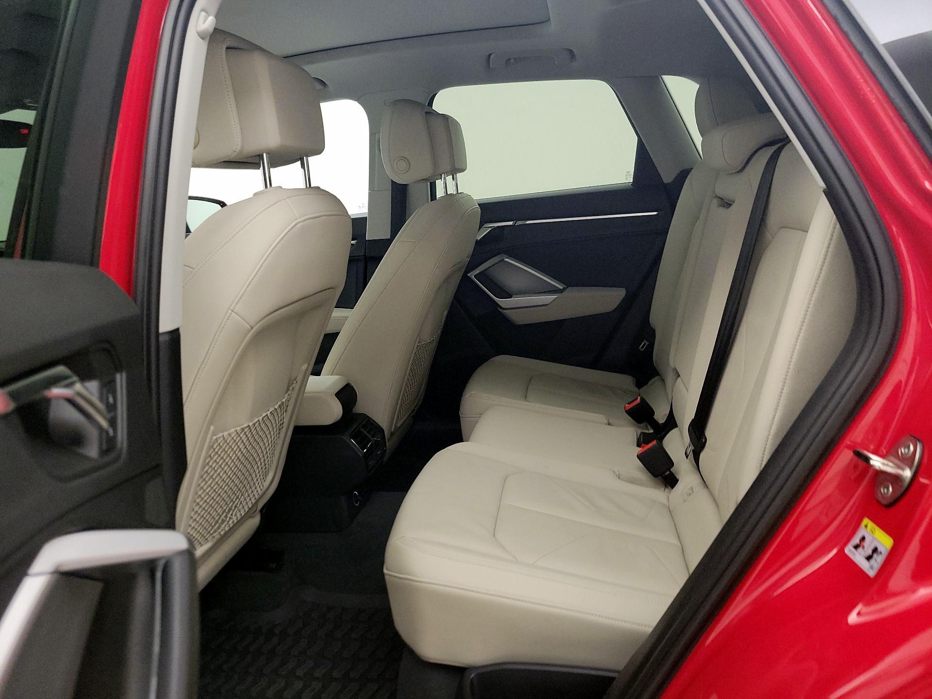 Thumbnail: 2020 Audi Q3 - 19