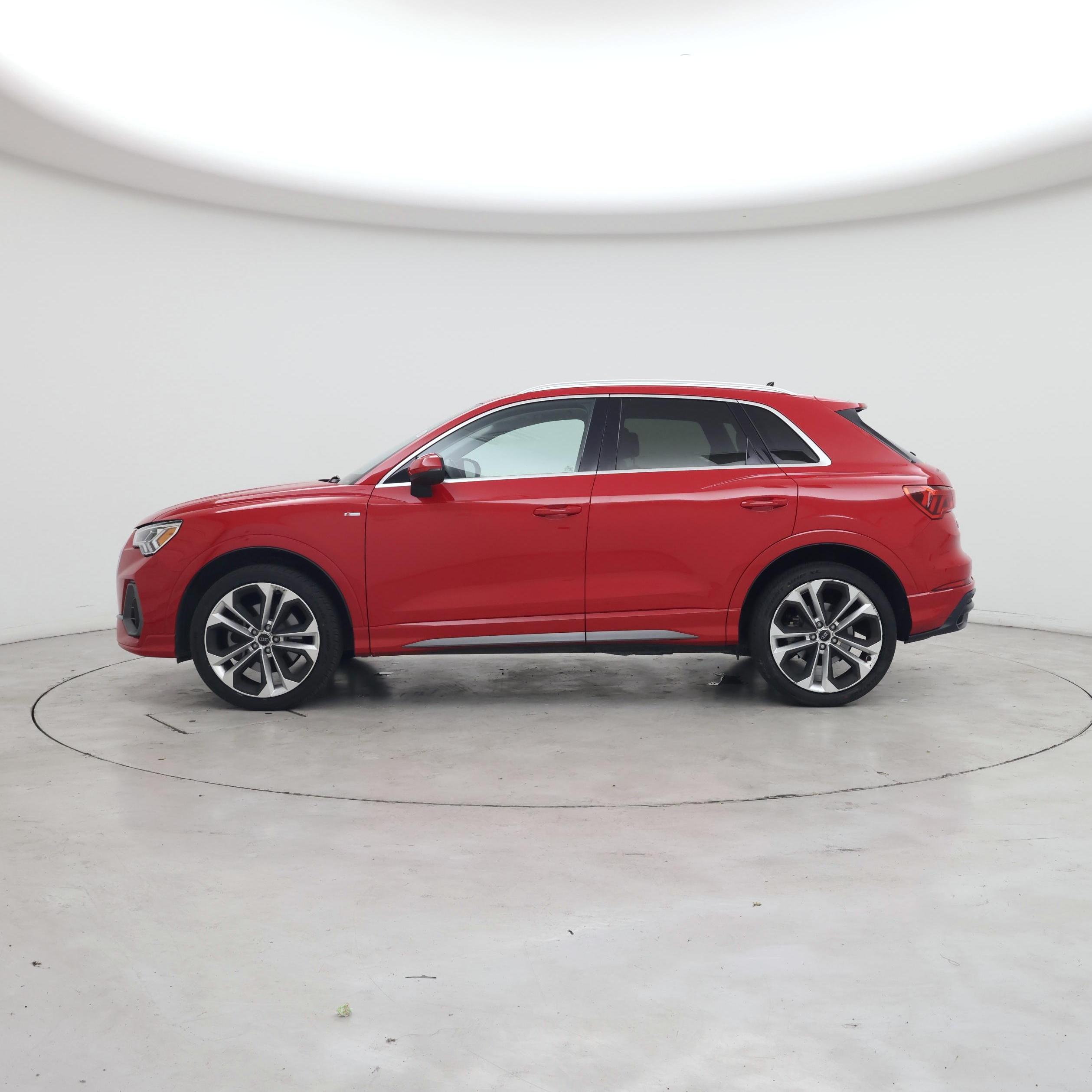 Thumbnail: 2020 Audi Q3 - 3
