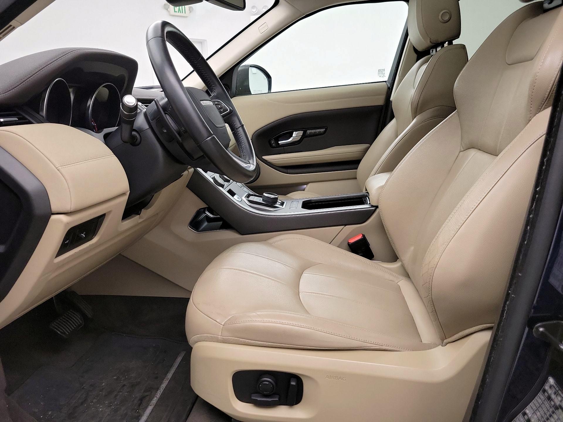 Thumbnail: 2019 Land Rover Range Rover Evoque - 11