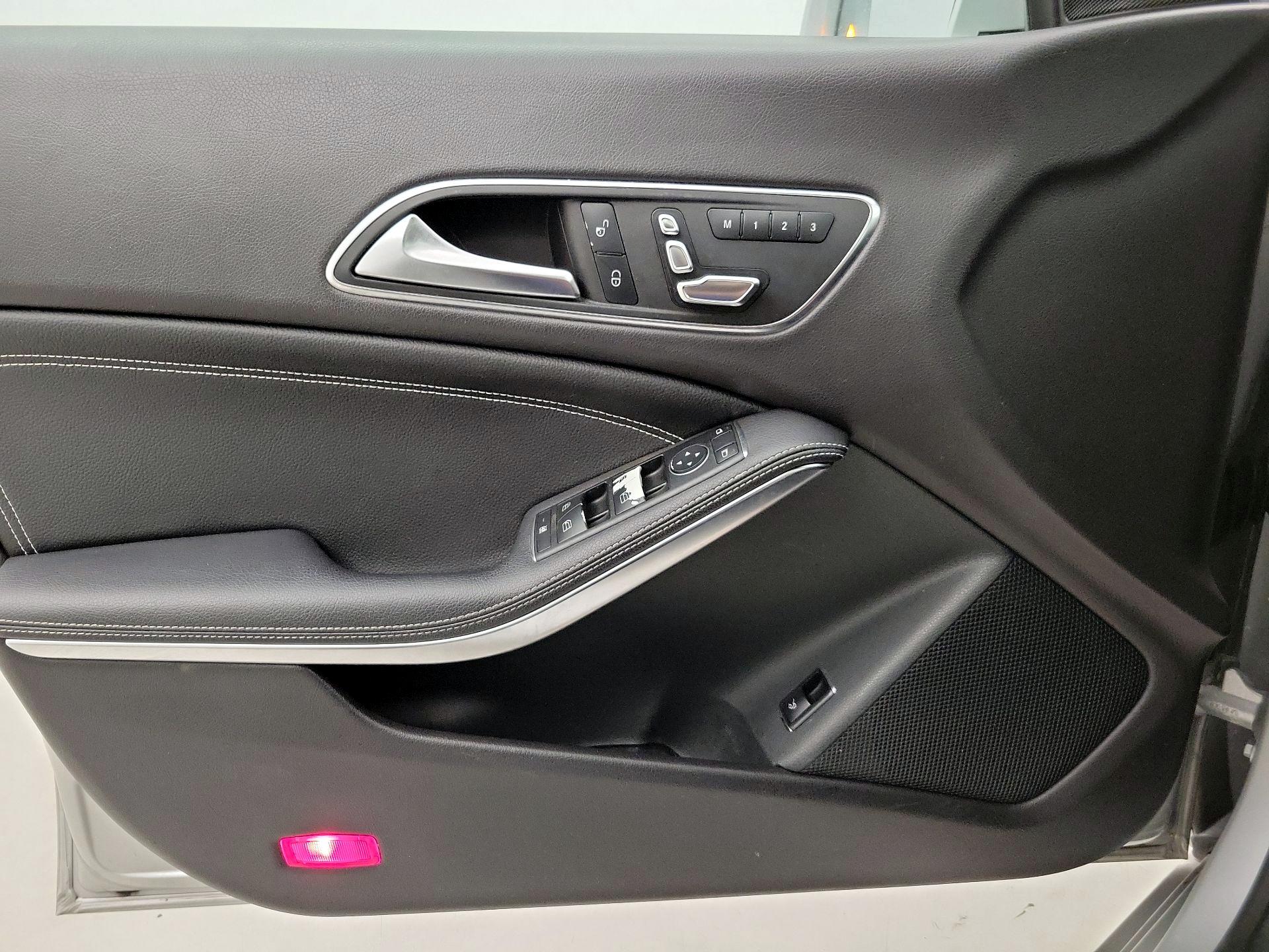 Thumbnail: 2018 Mercedes-Benz CLA - 12