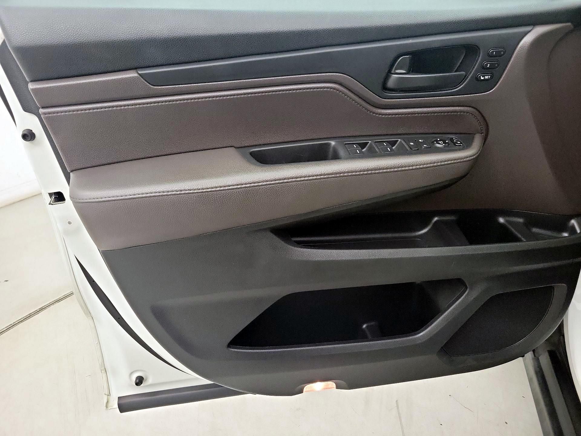 Thumbnail: 2020 Honda Odyssey - 12