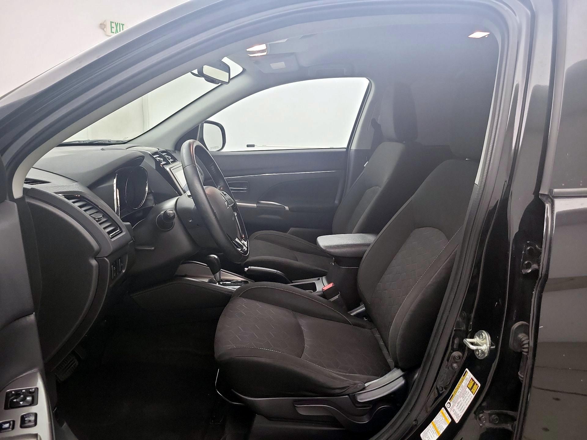 Thumbnail: 2021 Mitsubishi Outlander Sport - 11