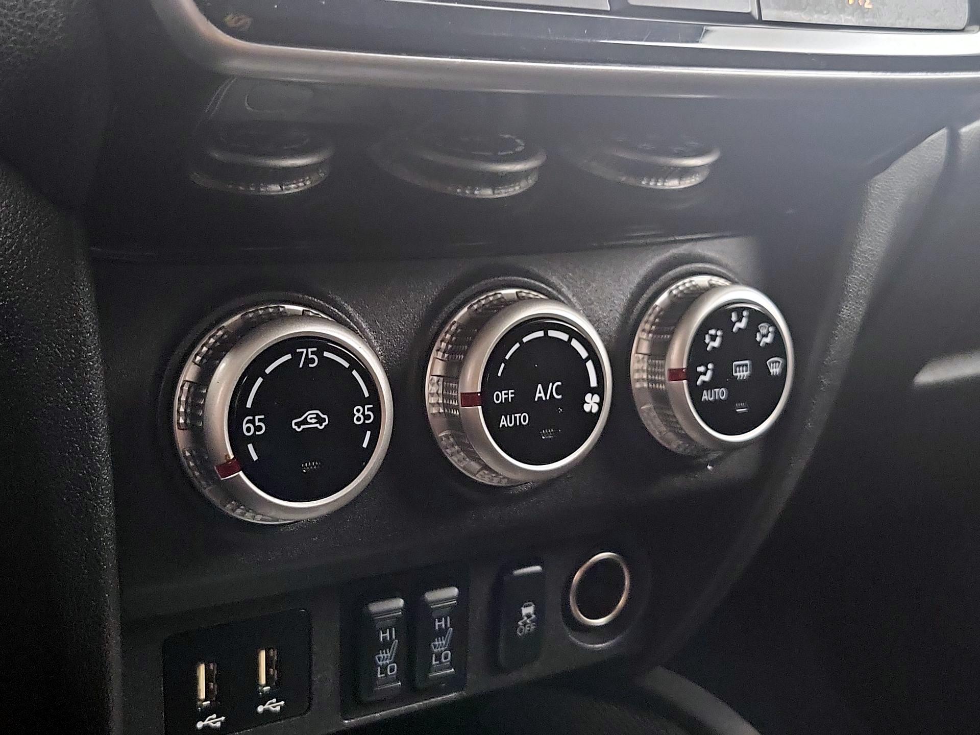 Thumbnail: 2021 Mitsubishi Outlander Sport - 16
