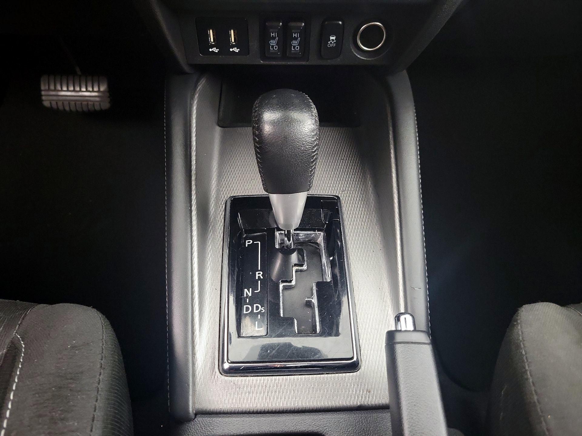 Thumbnail: 2021 Mitsubishi Outlander Sport - 17