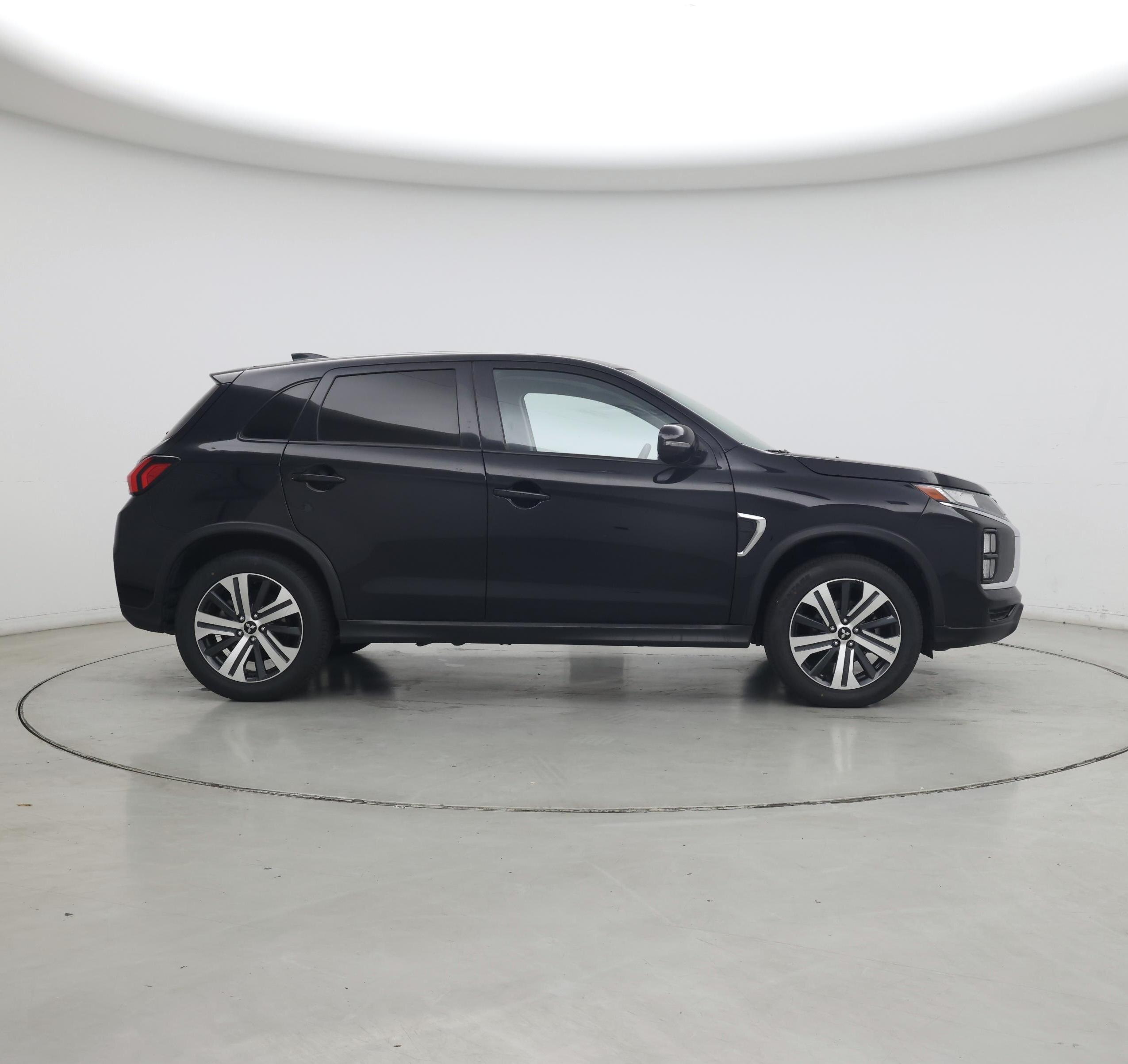 Thumbnail: 2021 Mitsubishi Outlander Sport - 7