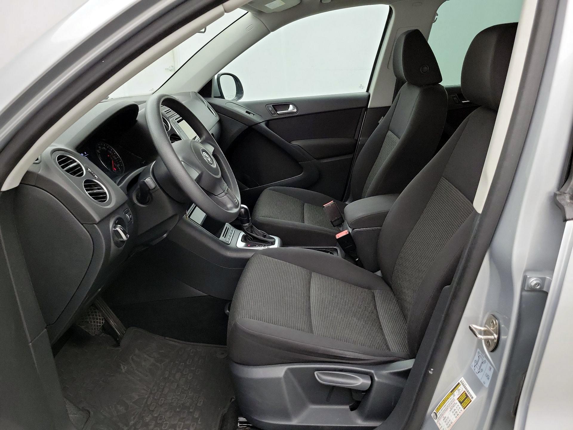 Thumbnail: 2017 Volkswagen Tiguan - 11