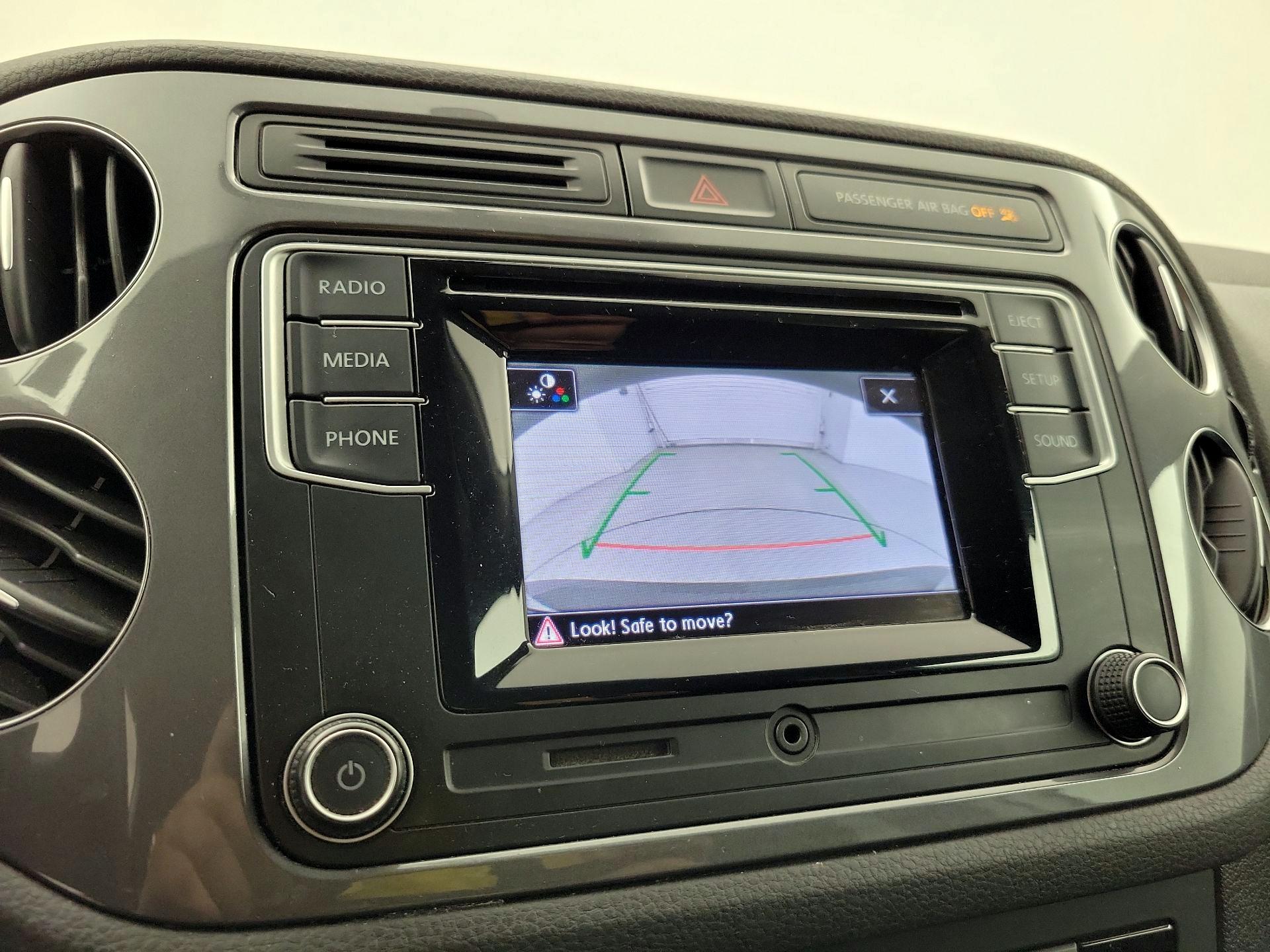 Thumbnail: 2017 Volkswagen Tiguan - 14