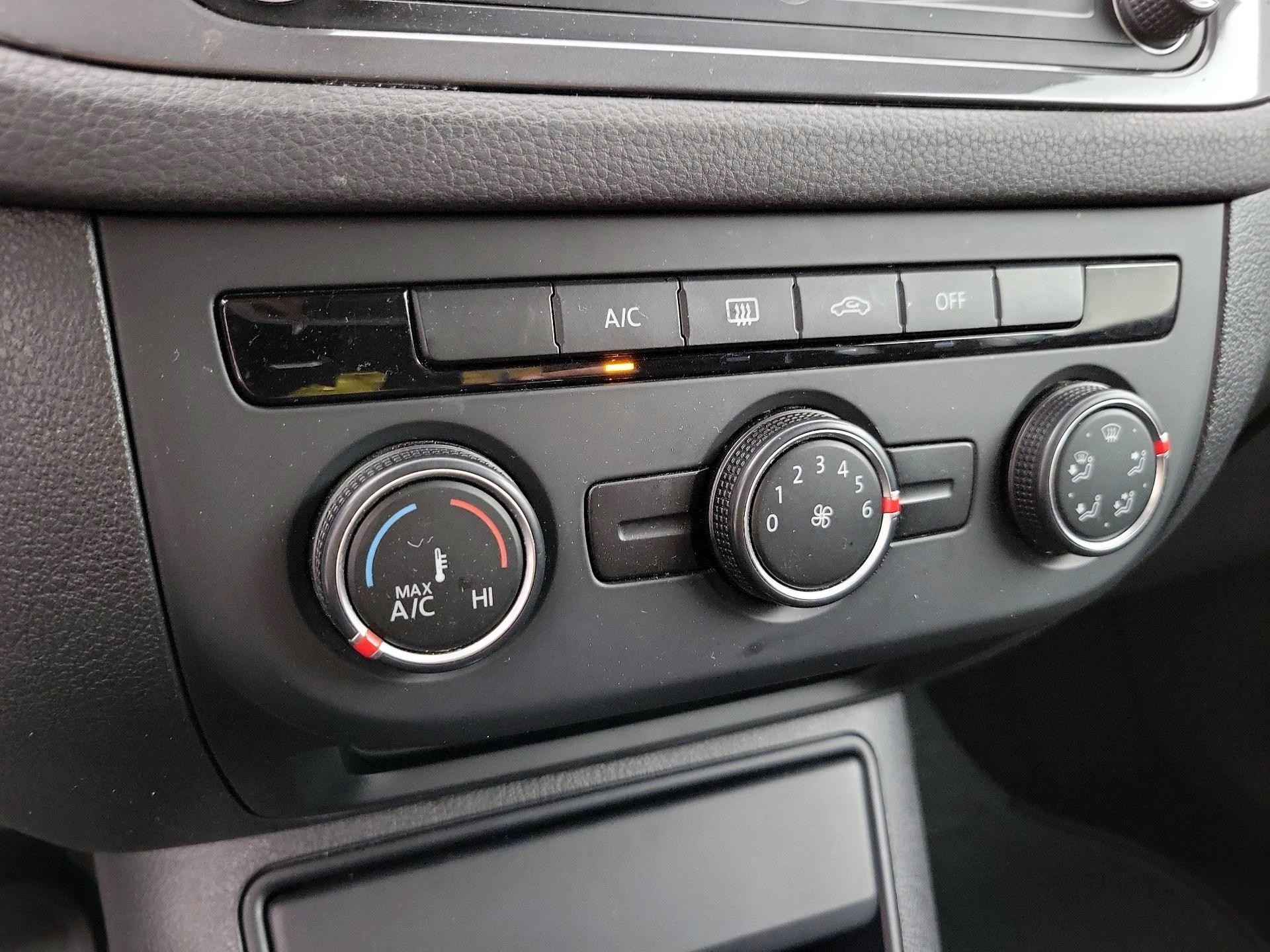 Thumbnail: 2017 Volkswagen Tiguan - 16