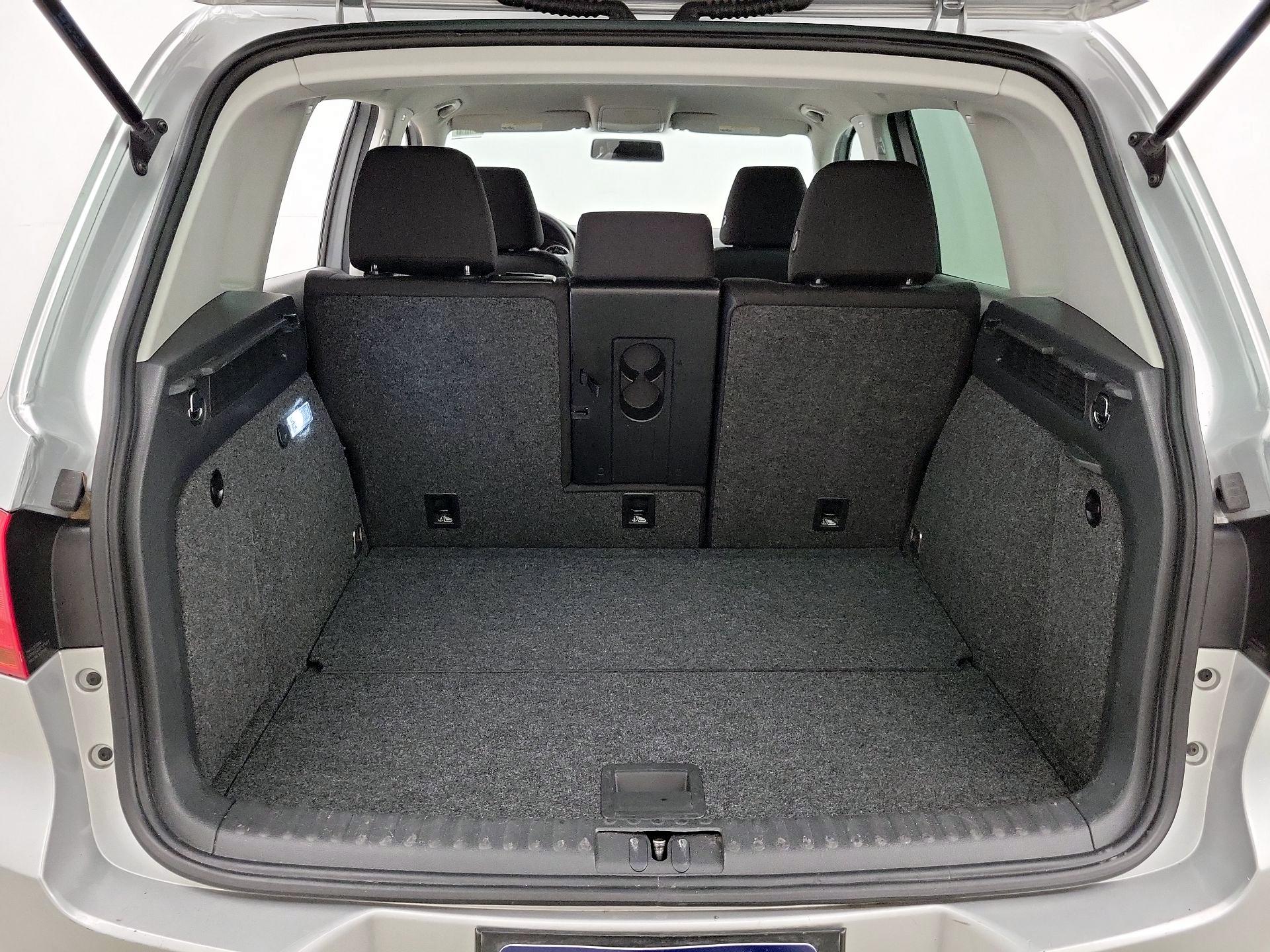 Thumbnail: 2017 Volkswagen Tiguan - 19