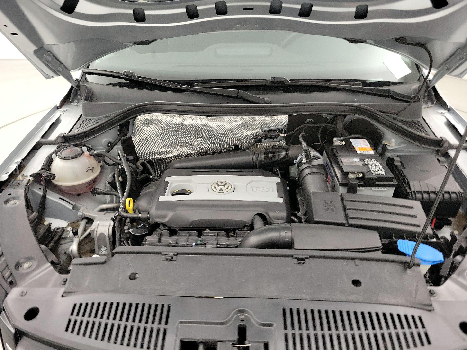 Thumbnail: 2017 Volkswagen Tiguan - 20