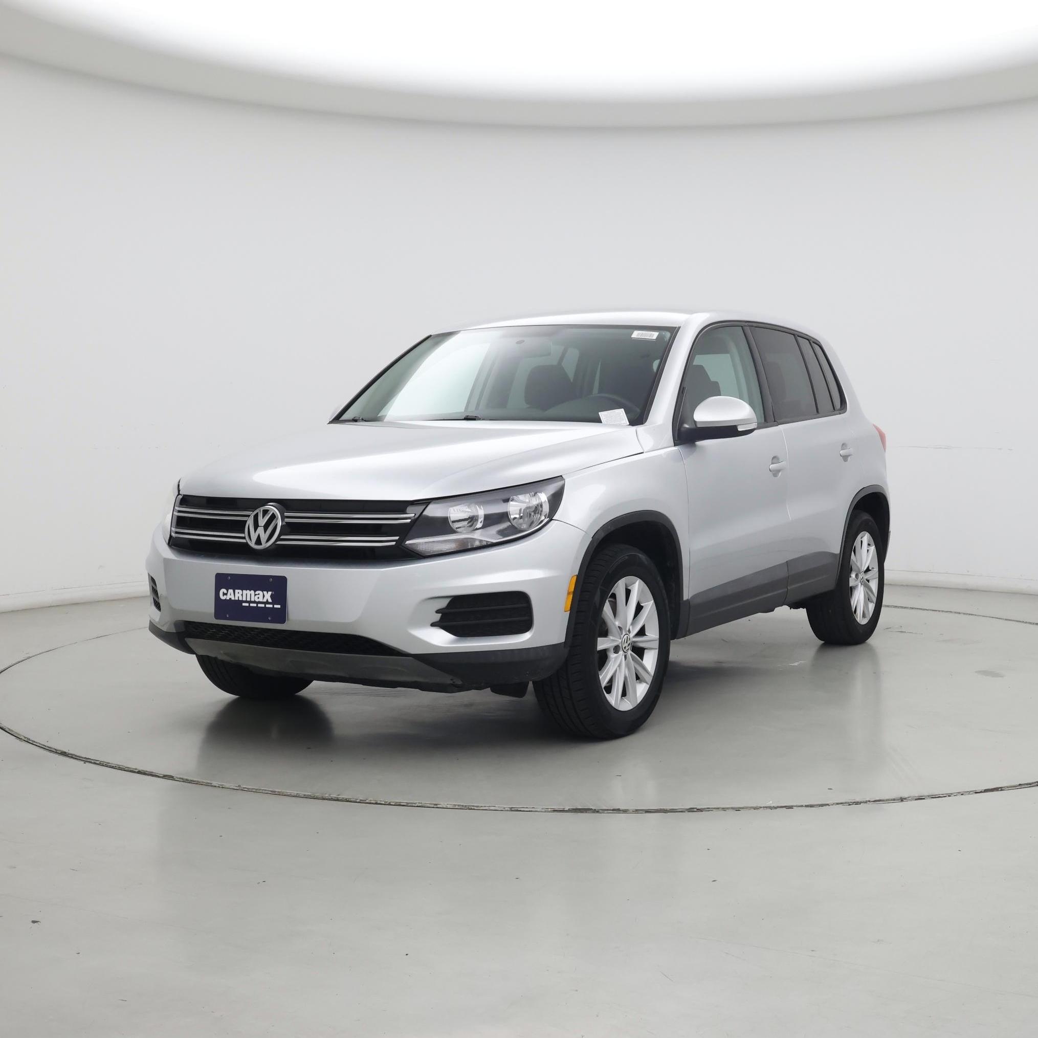 Thumbnail: 2017 Volkswagen Tiguan - 4
