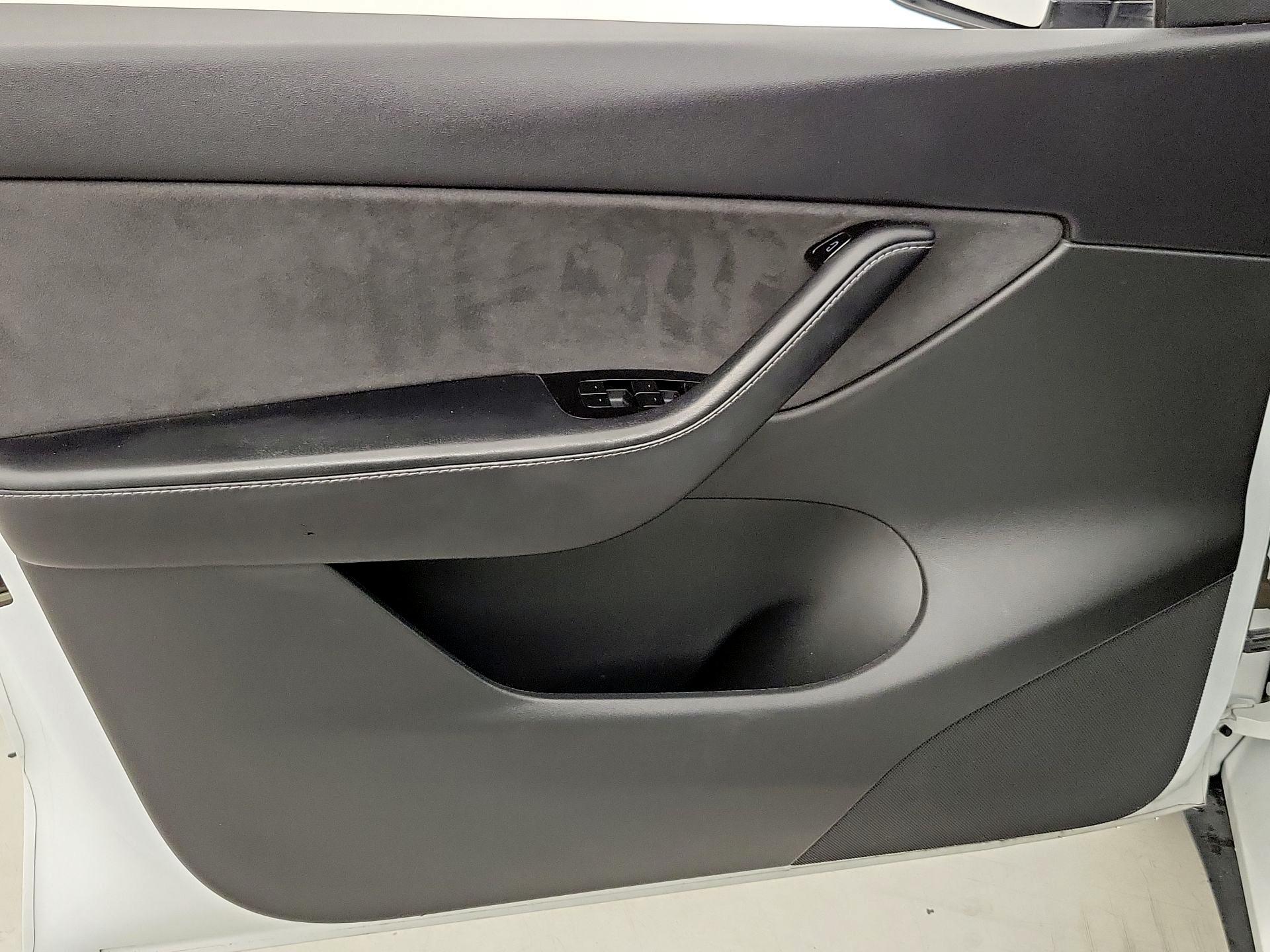 Thumbnail: 2020 Tesla Model Y - 12