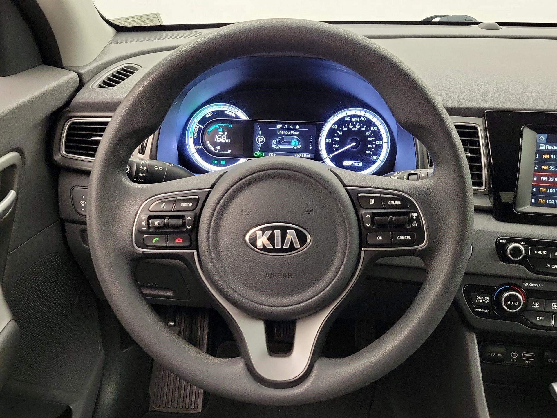 Thumbnail: 2017 Kia Niro - 10