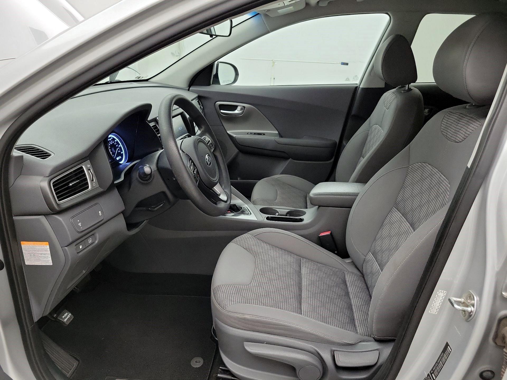 Thumbnail: 2017 Kia Niro - 11