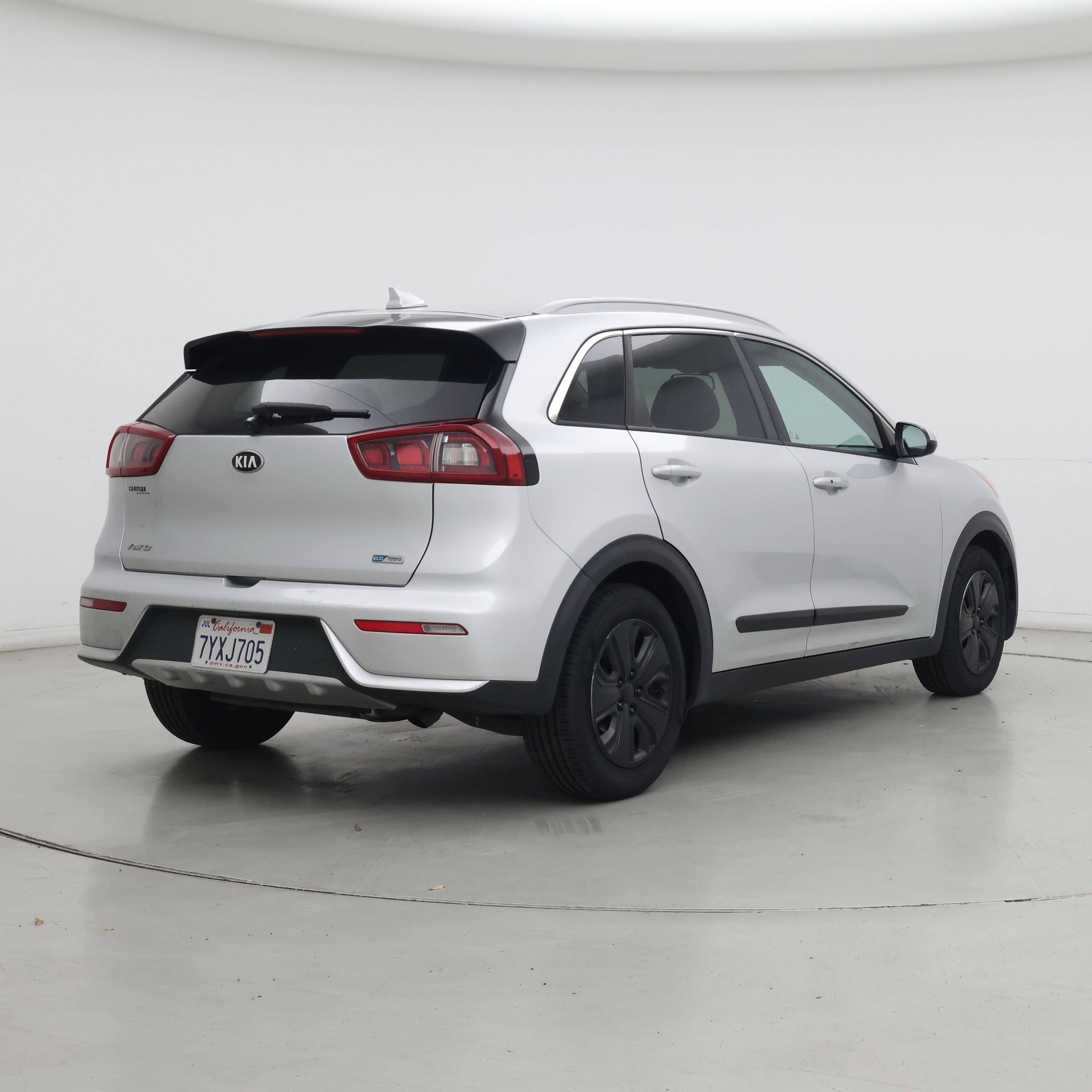 Thumbnail: 2017 Kia Niro - 8