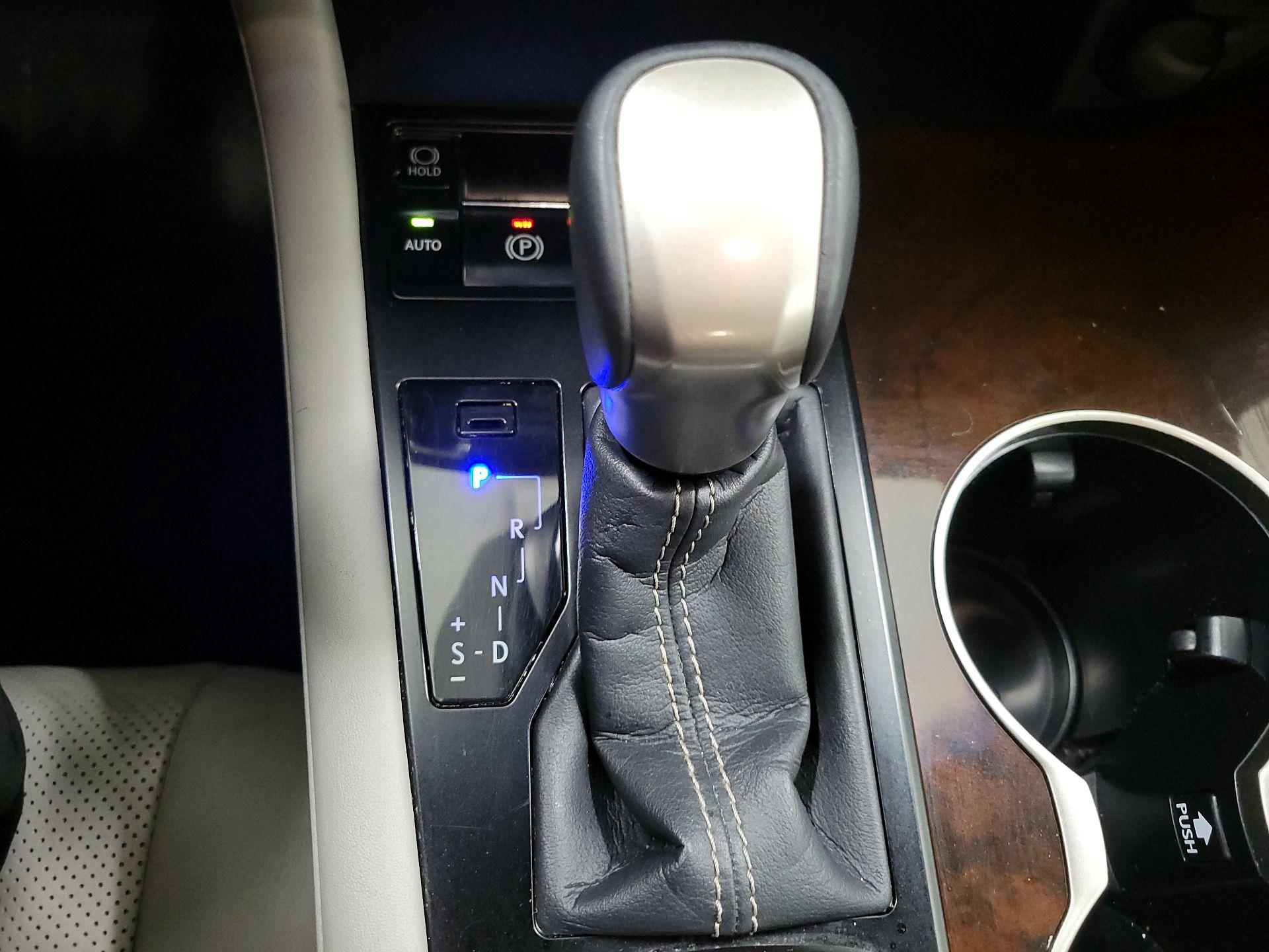 Thumbnail: 2017 Lexus RX - 18