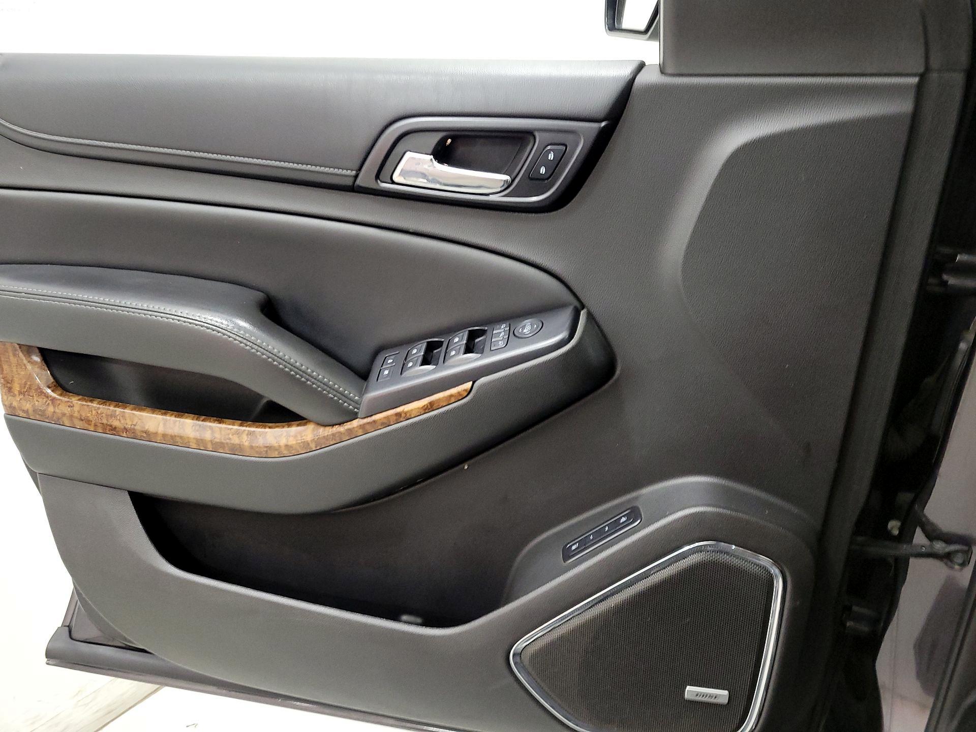Thumbnail: 2015 Chevrolet Tahoe - 12