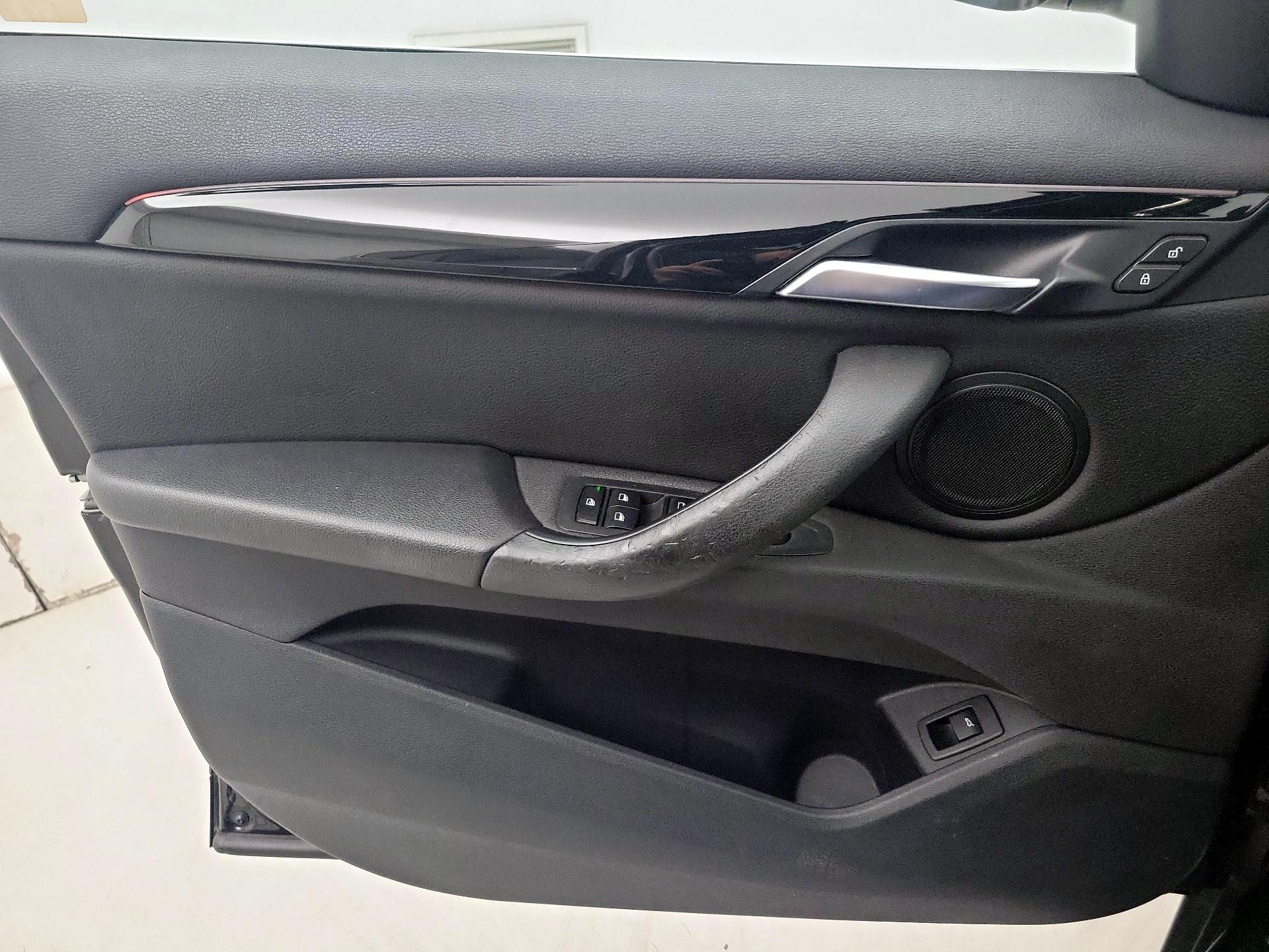 Thumbnail: 2018 BMW X1 - 12