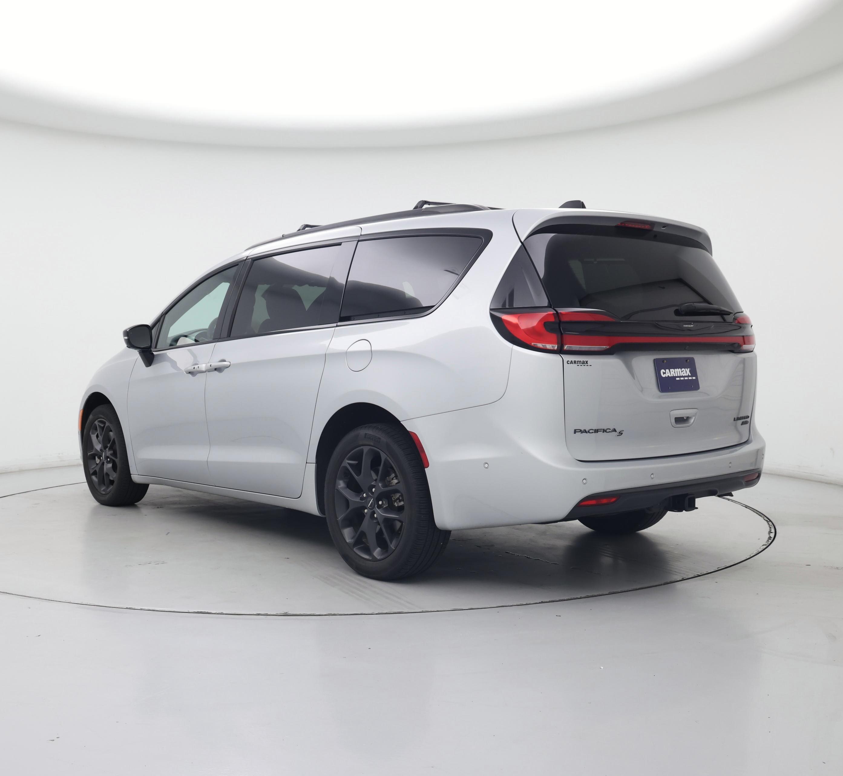 Thumbnail: 2023 Chrysler Pacifica - 2