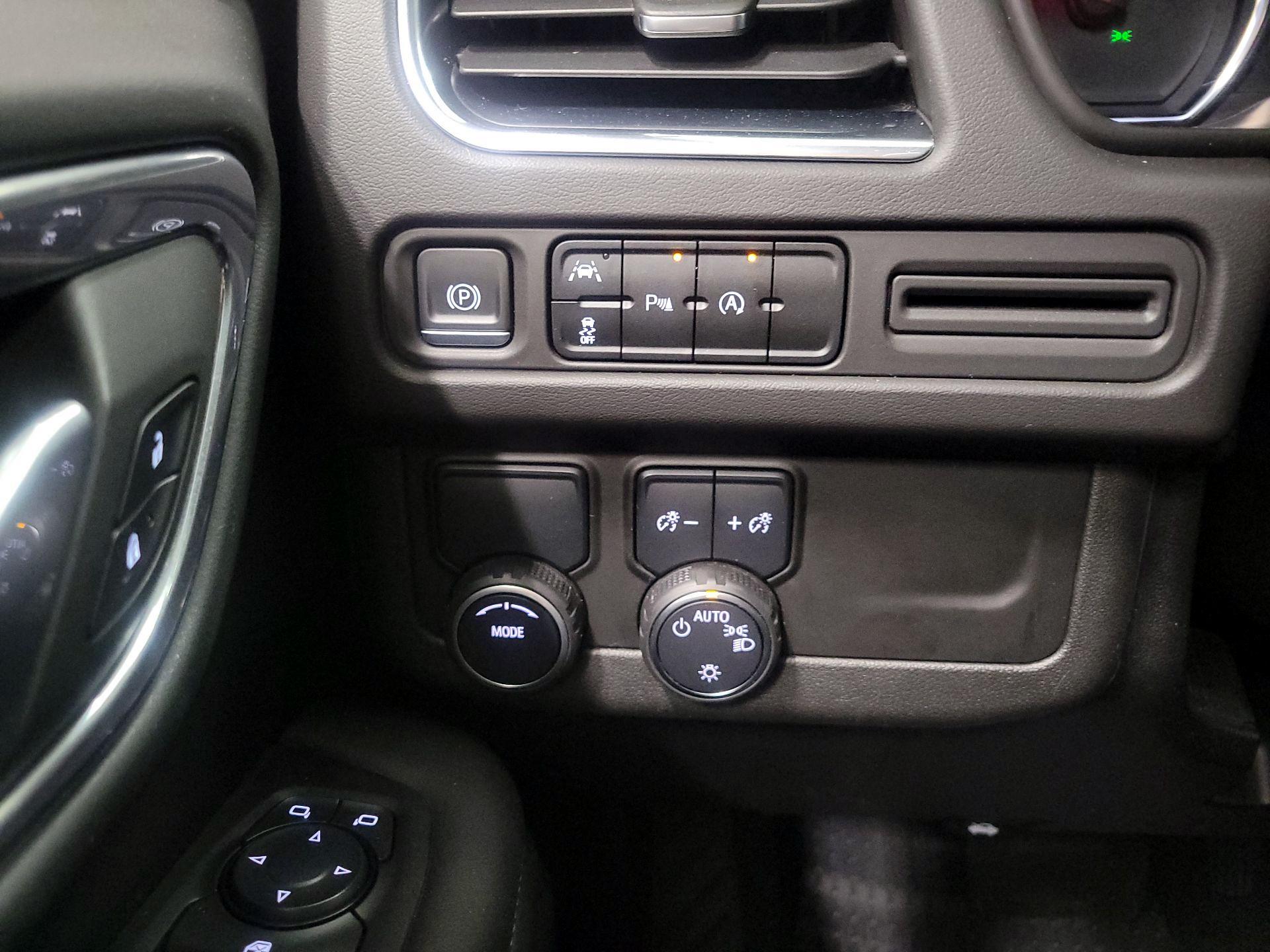 Thumbnail: 2023 Chevrolet Tahoe - 13