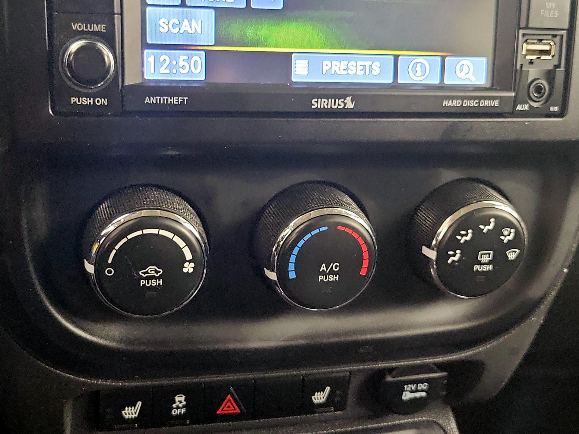 Thumbnail: 2016 Jeep Patriot - 15