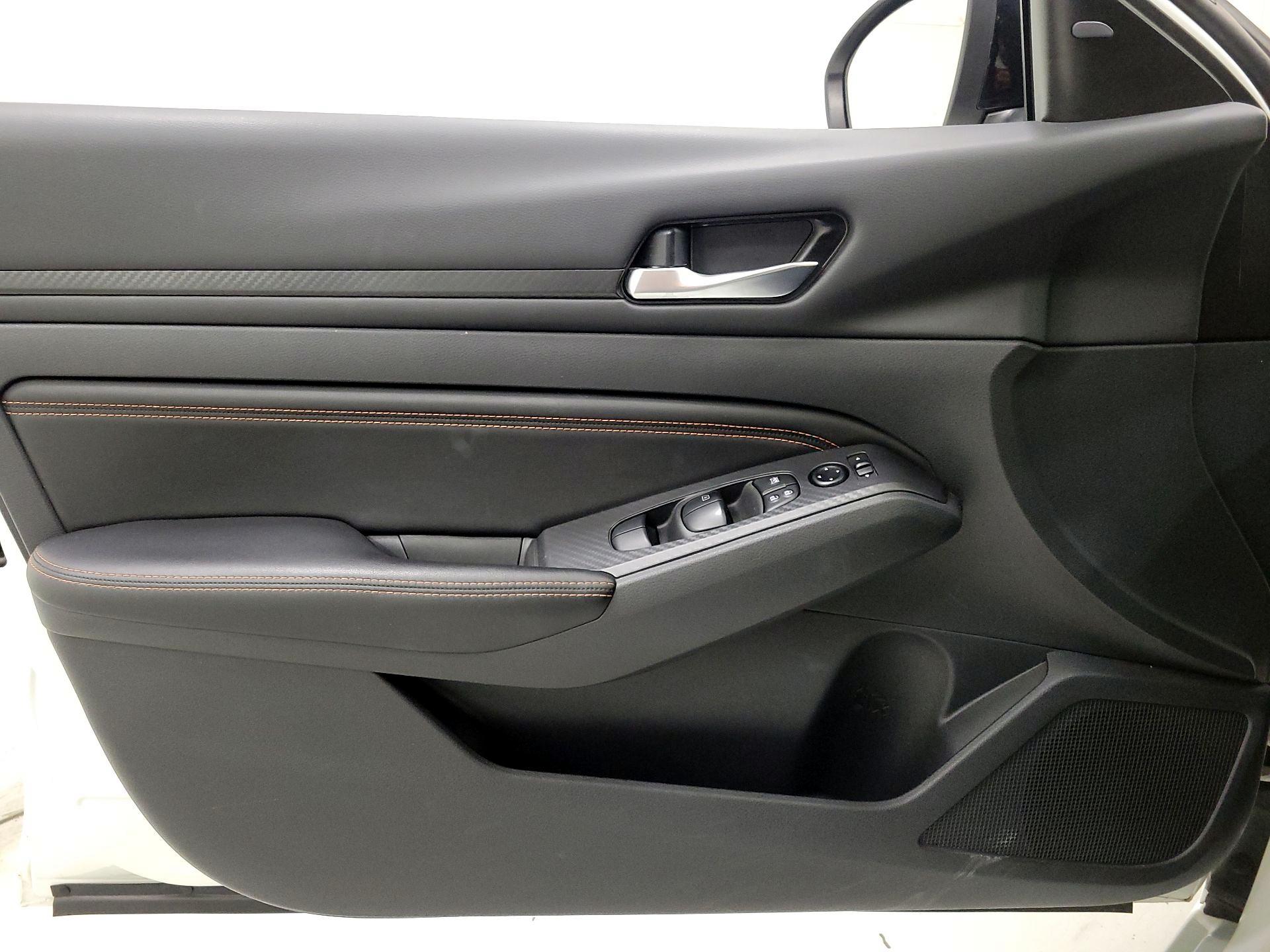 Thumbnail: 2022 Nissan Altima - 12