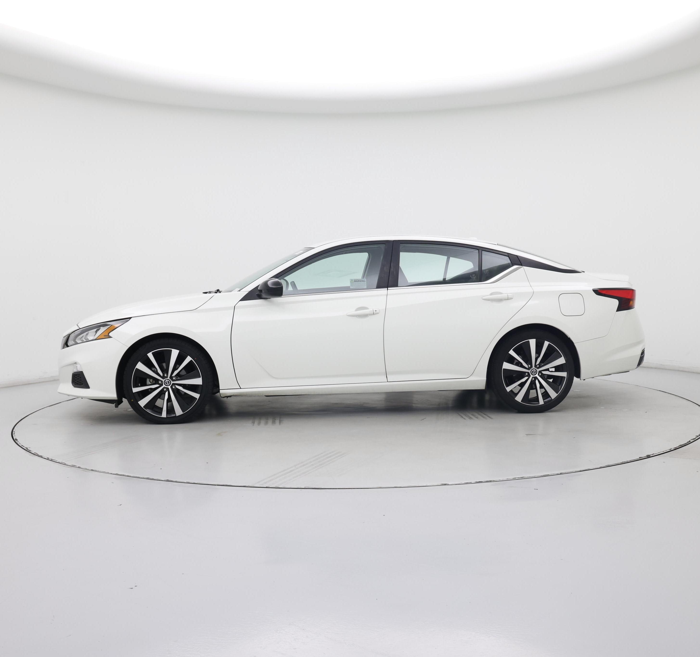 Thumbnail: 2022 Nissan Altima - 3