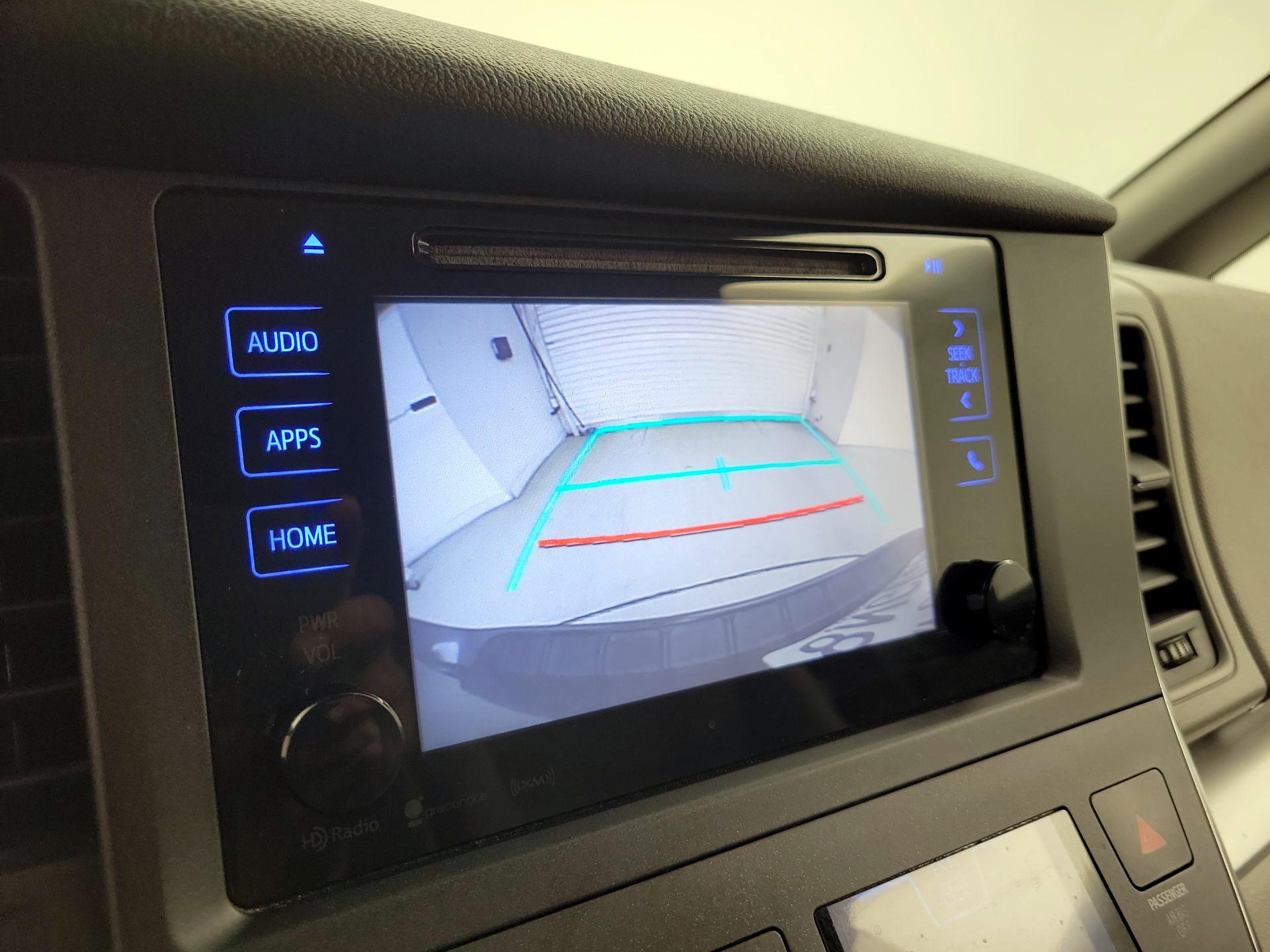 Thumbnail: 2017 Toyota Sienna - 14