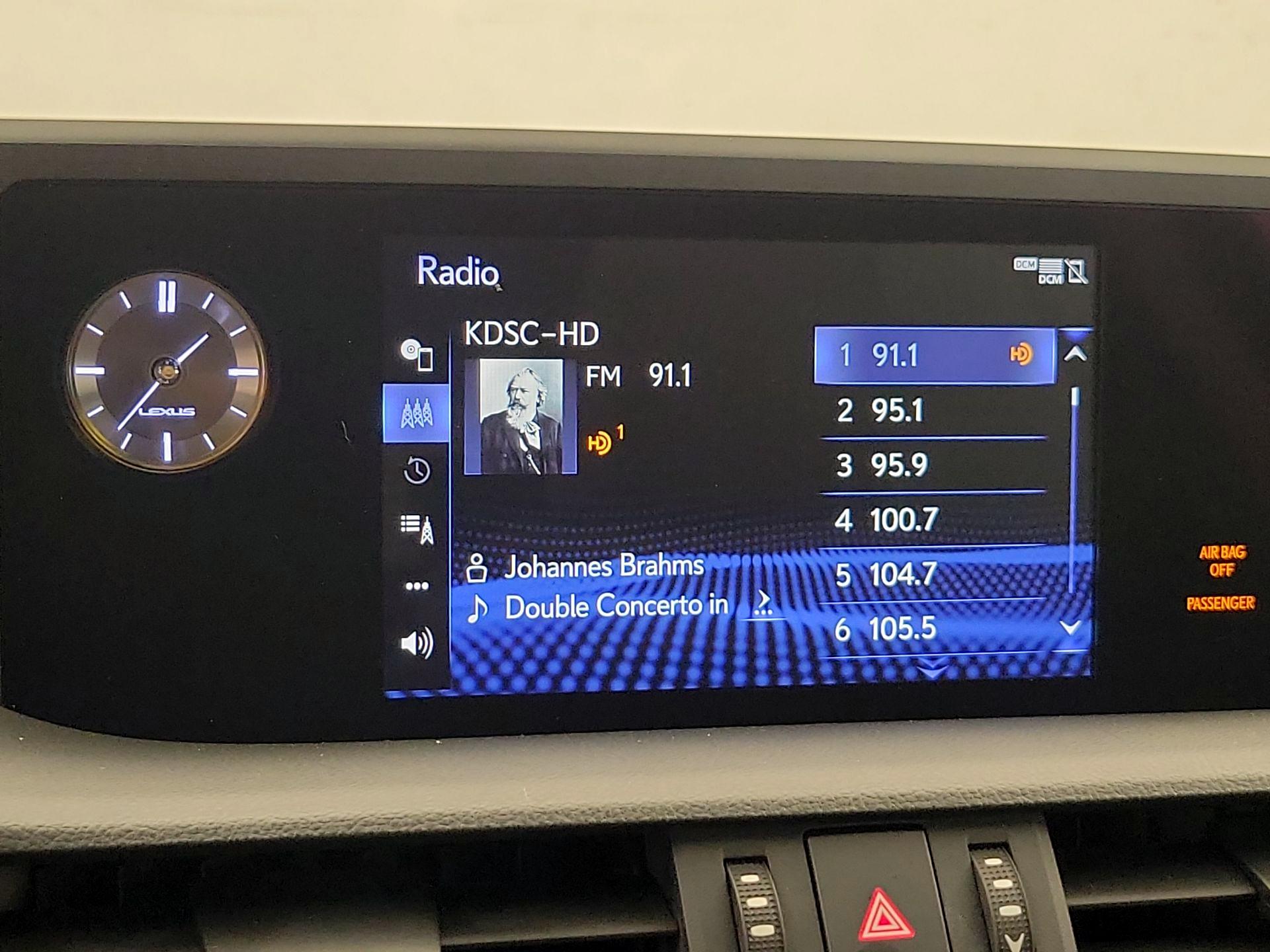 Thumbnail: 2020 Lexus ES - 15