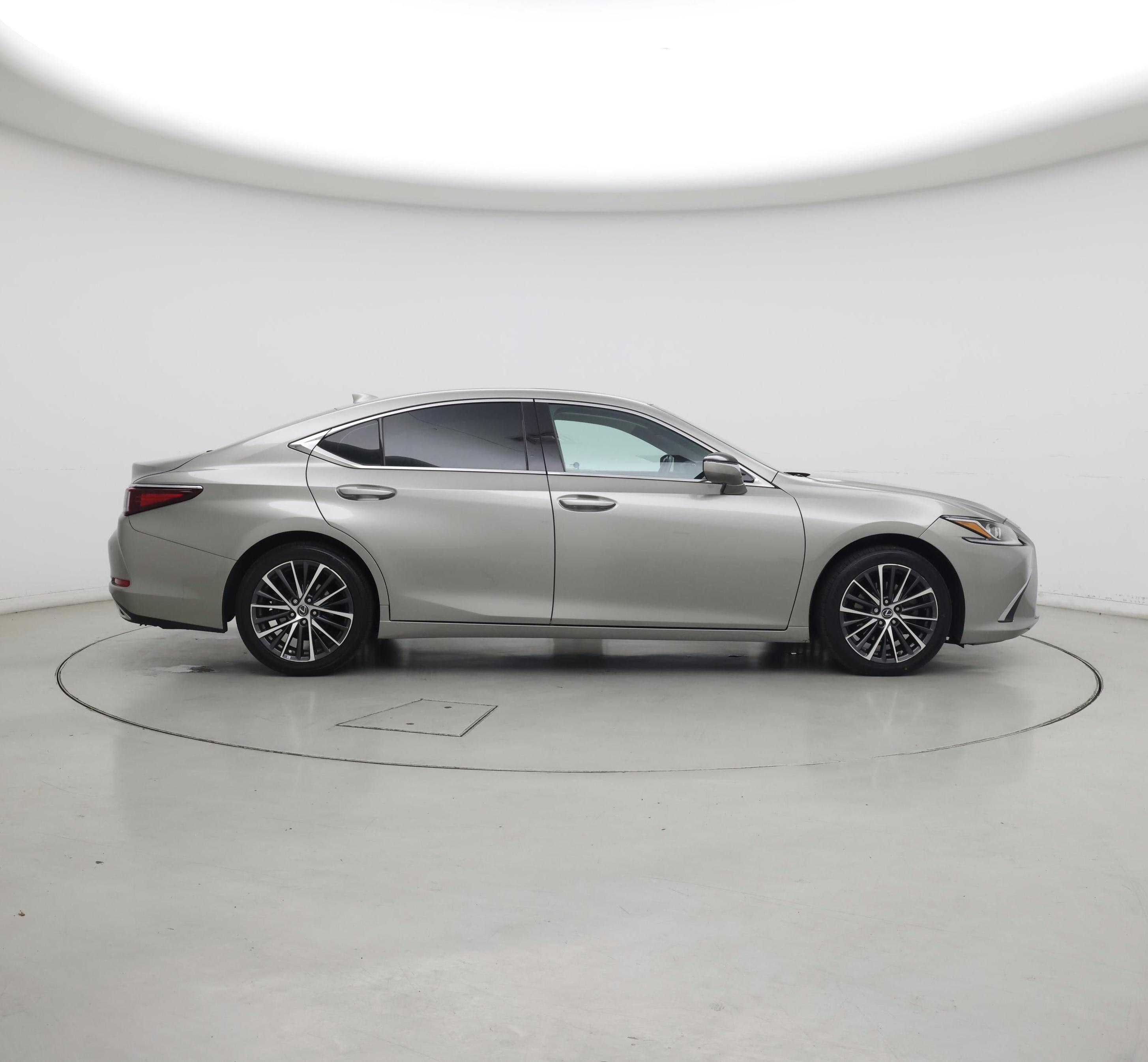 Thumbnail: 2020 Lexus ES - 7