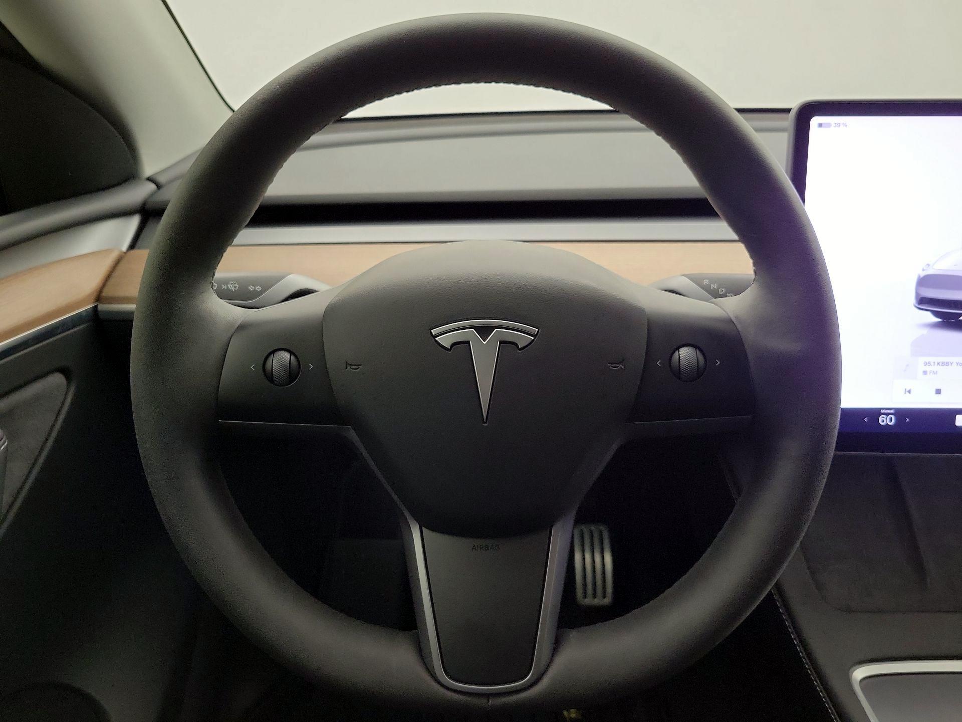 Thumbnail: 2023 Tesla Model Y - 10