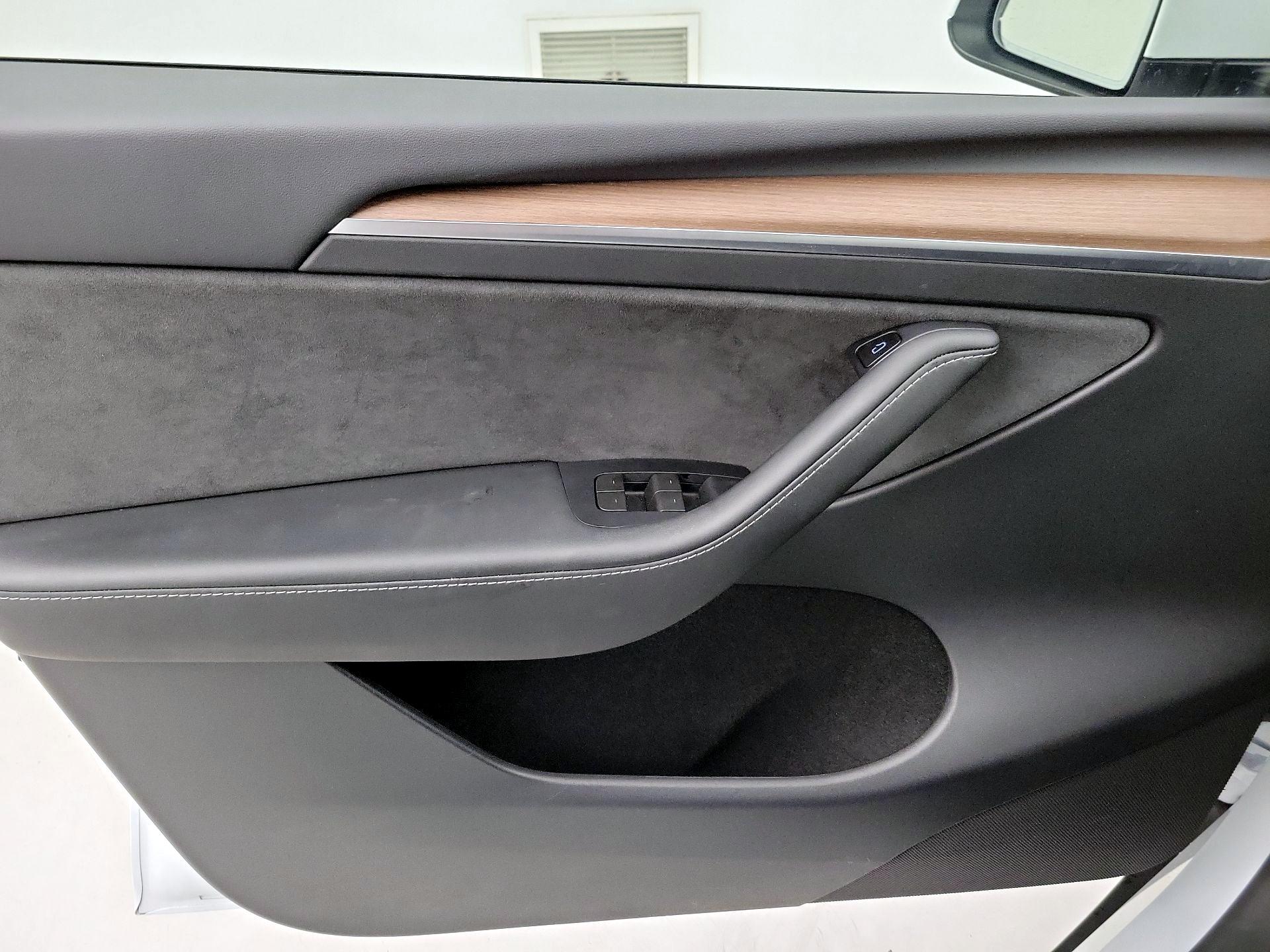 Thumbnail: 2023 Tesla Model Y - 12