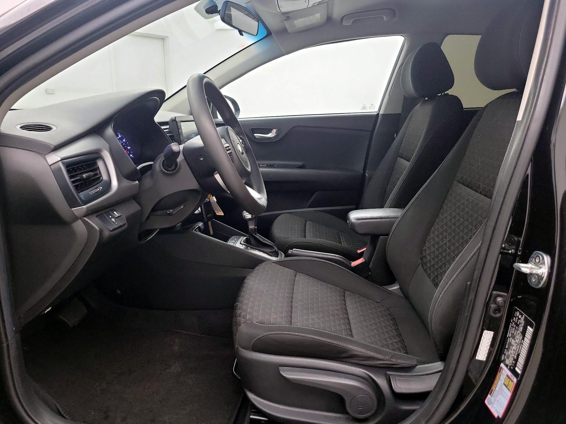 Thumbnail: 2020 Kia Rio5 - 11