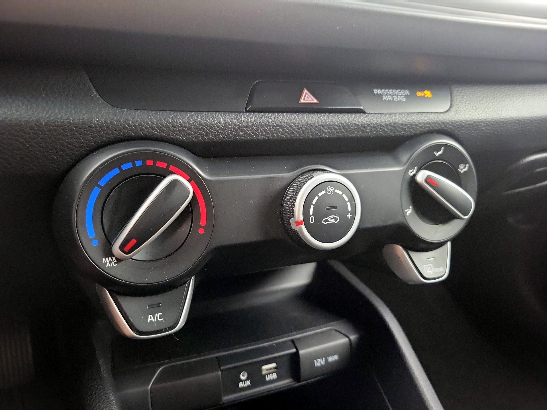 Thumbnail: 2020 Kia Rio5 - 16