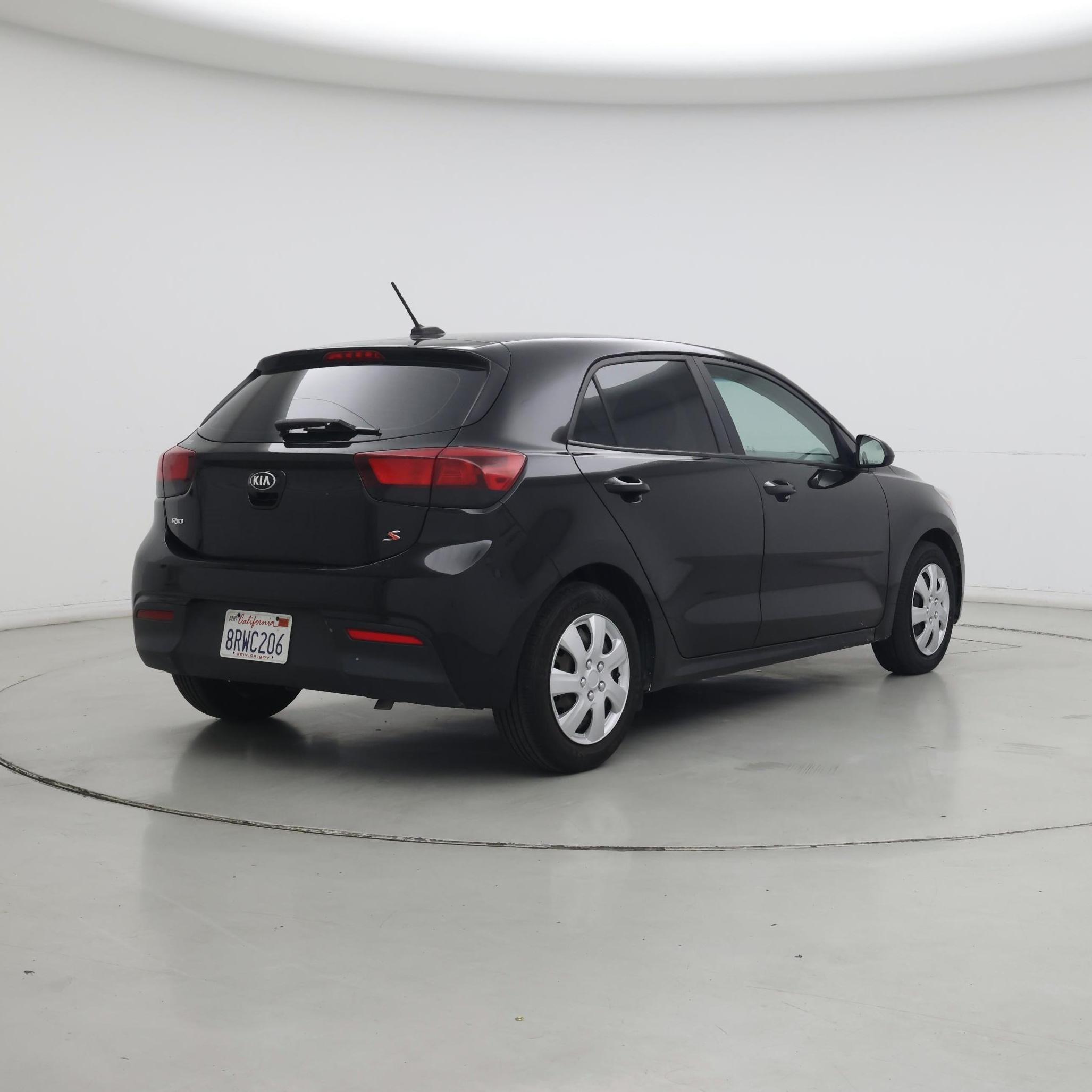 Thumbnail: 2020 Kia Rio5 - 8