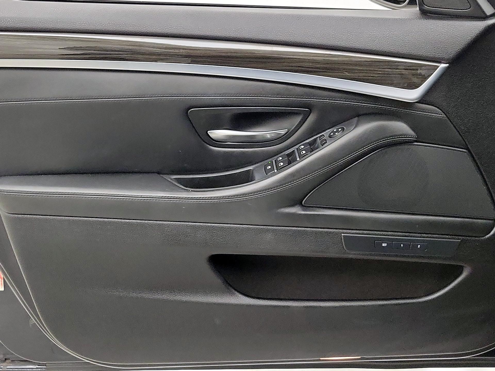 Thumbnail: 2015 BMW 5 Series - 12