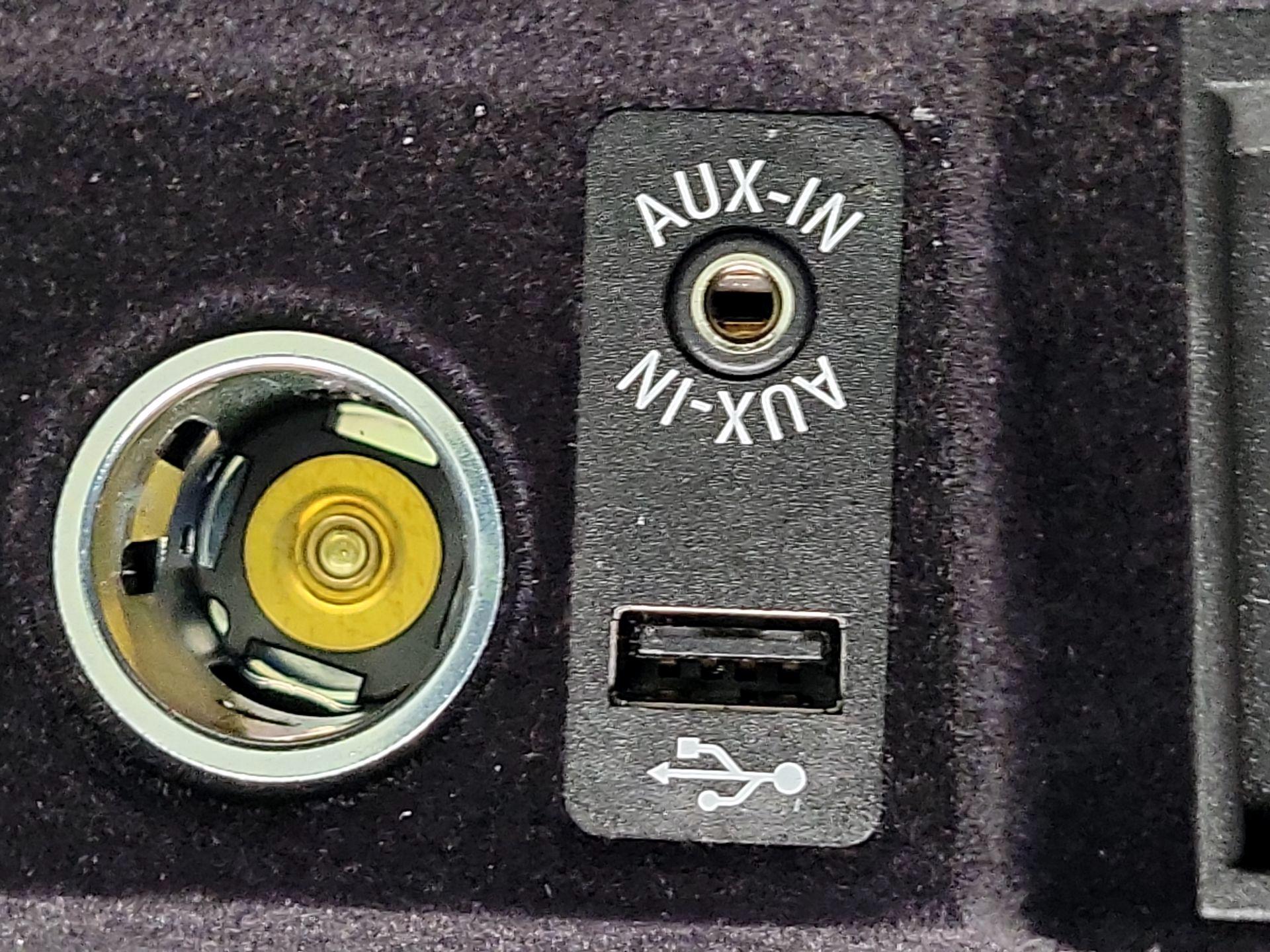 Thumbnail: 2015 BMW 5 Series - 19