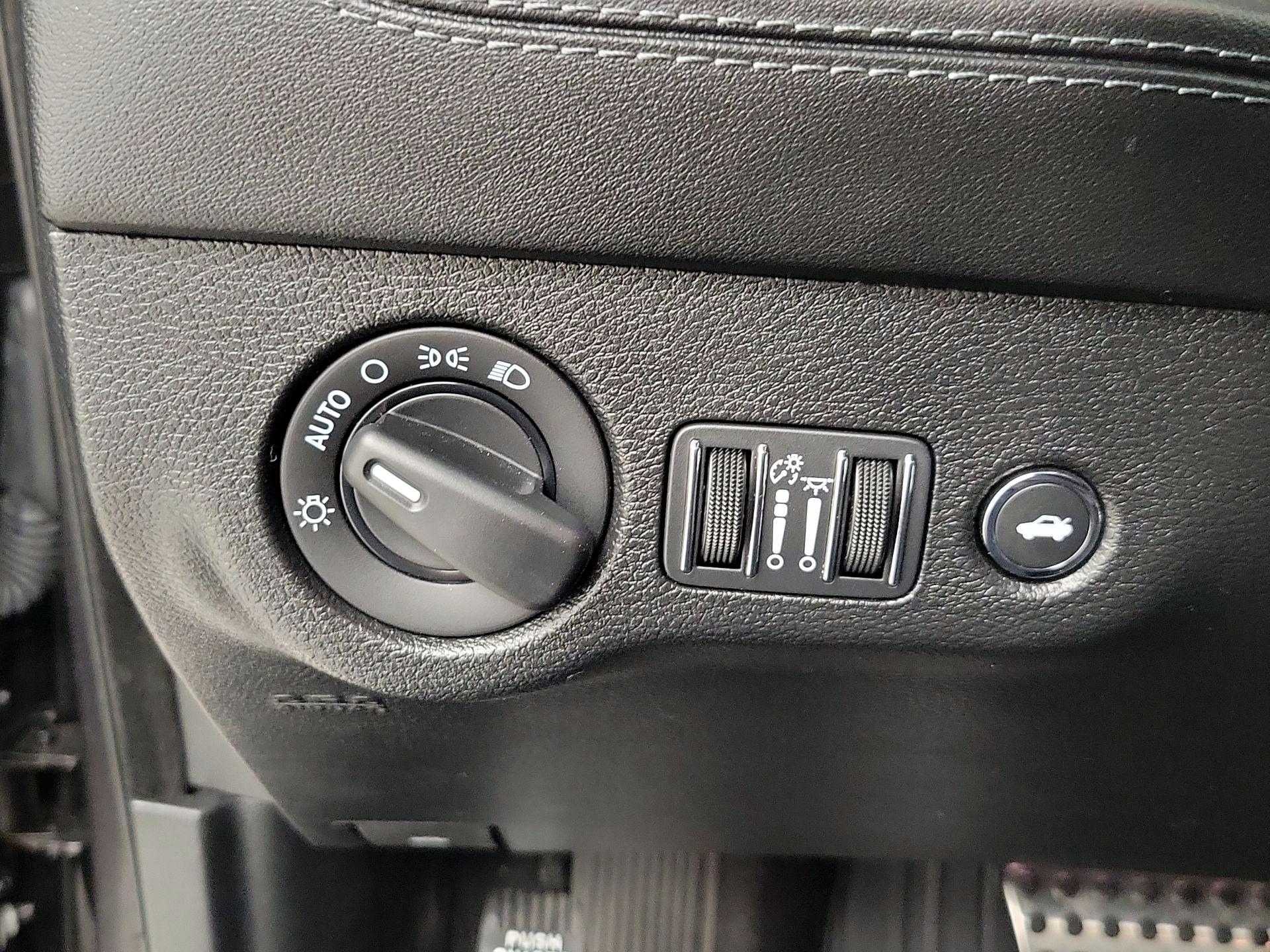 Thumbnail: 2021 Dodge Charger - 13