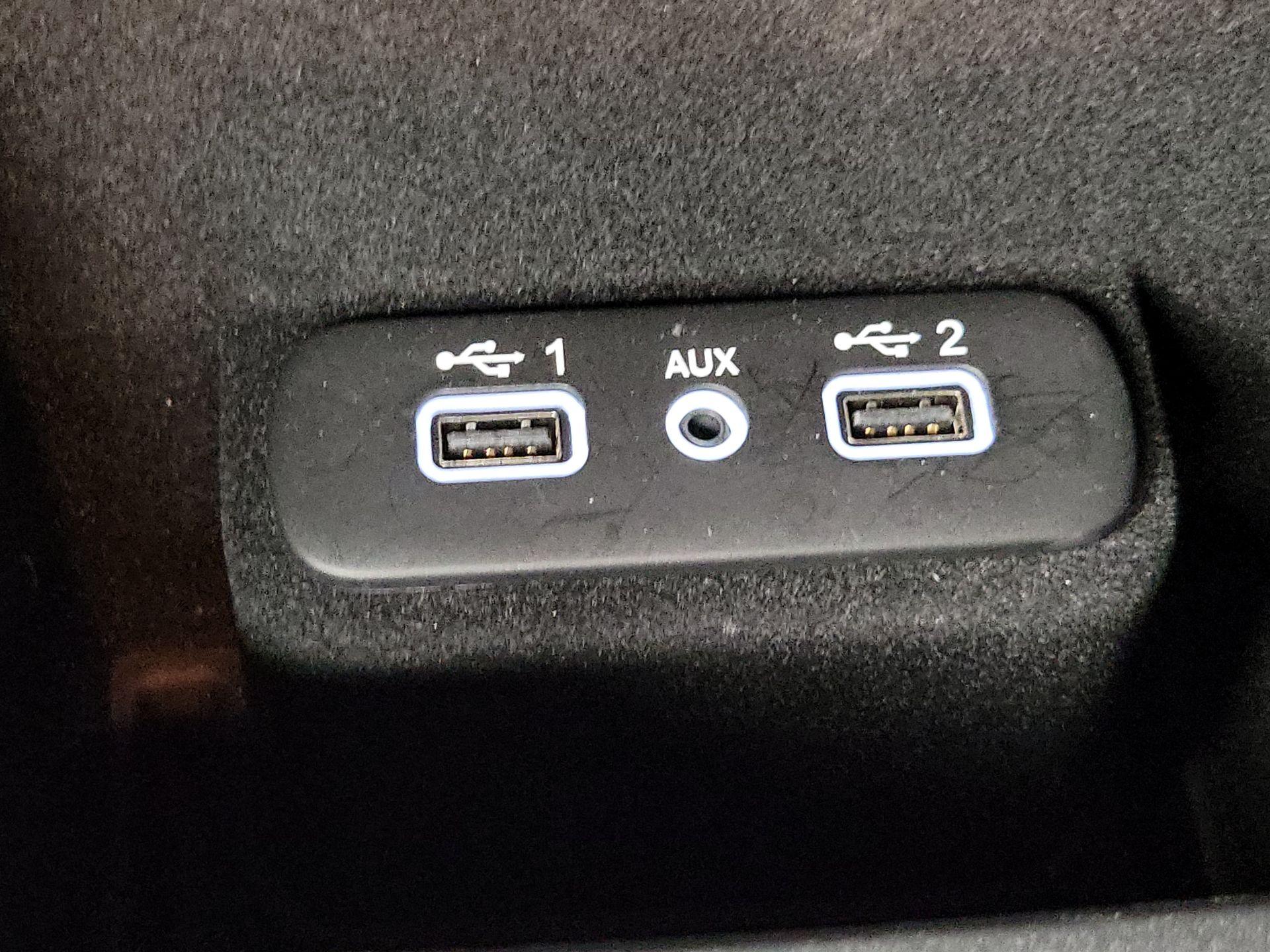 Thumbnail: 2021 Dodge Charger - 18