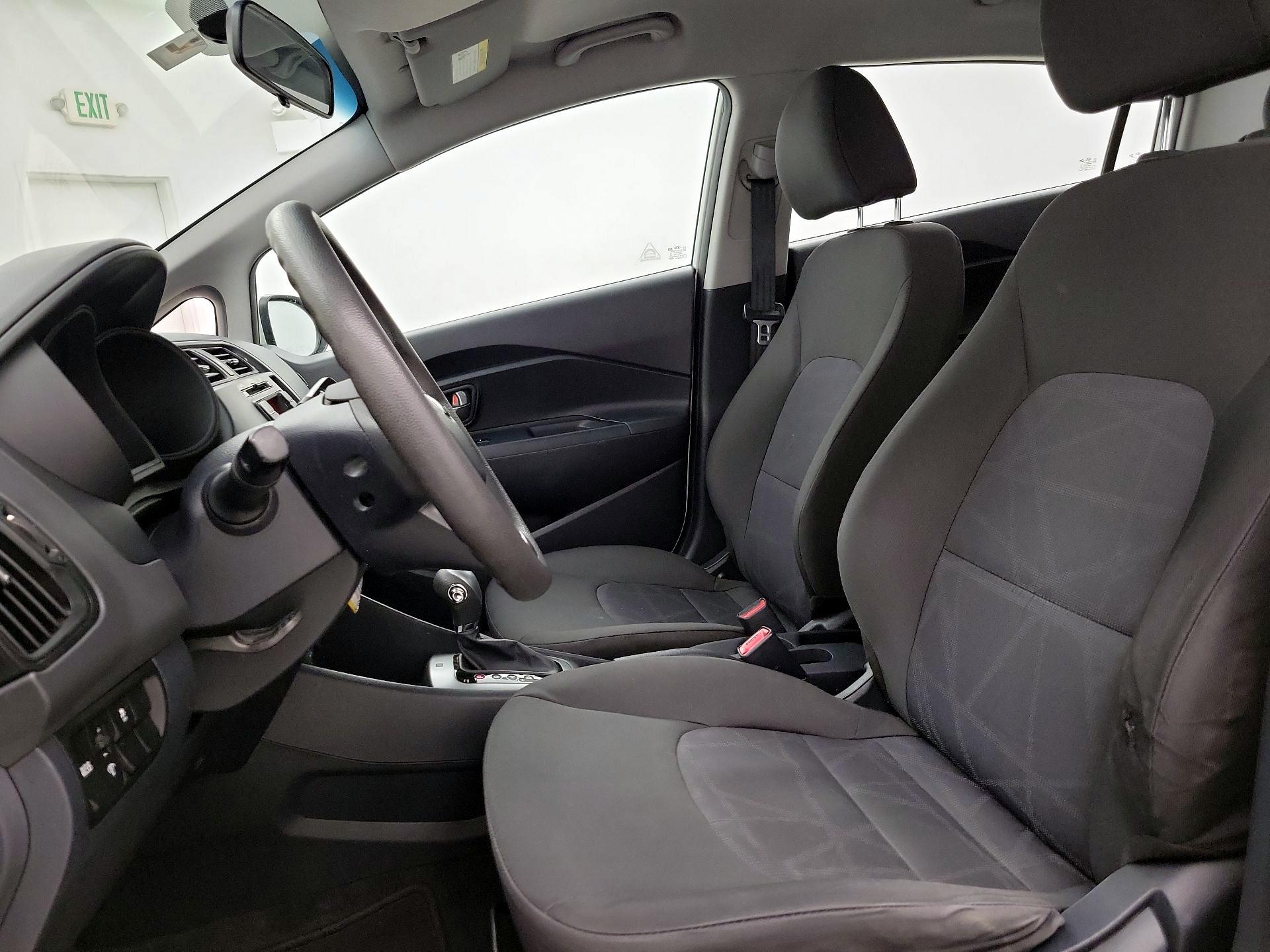 Thumbnail: 2015 Kia Rio - 11